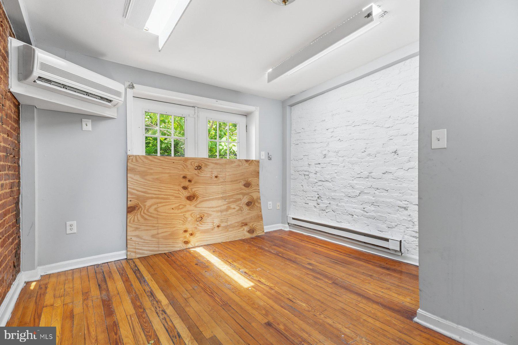 SOUTH BALTIMORE - Residential
