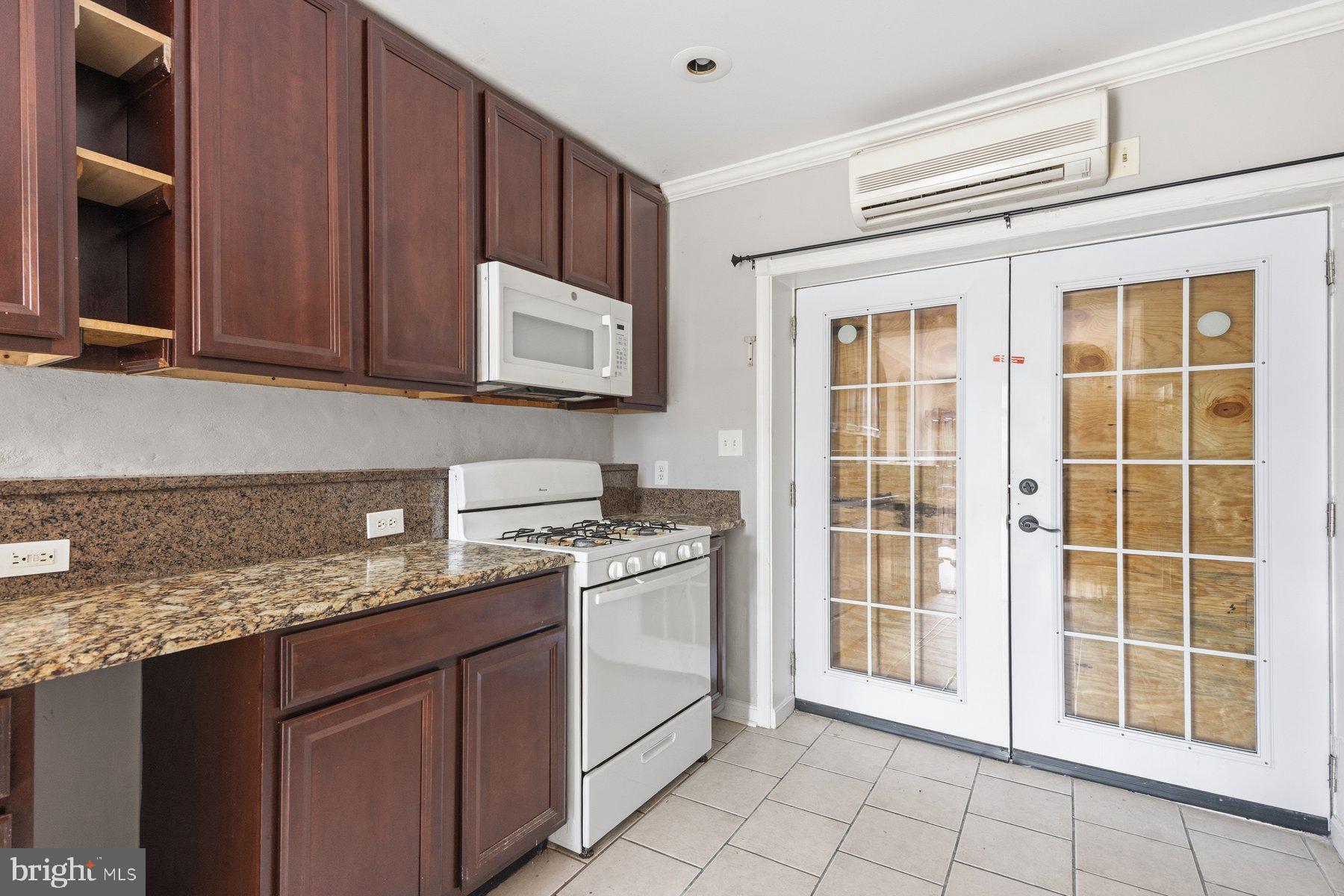 SOUTH BALTIMORE - Residential