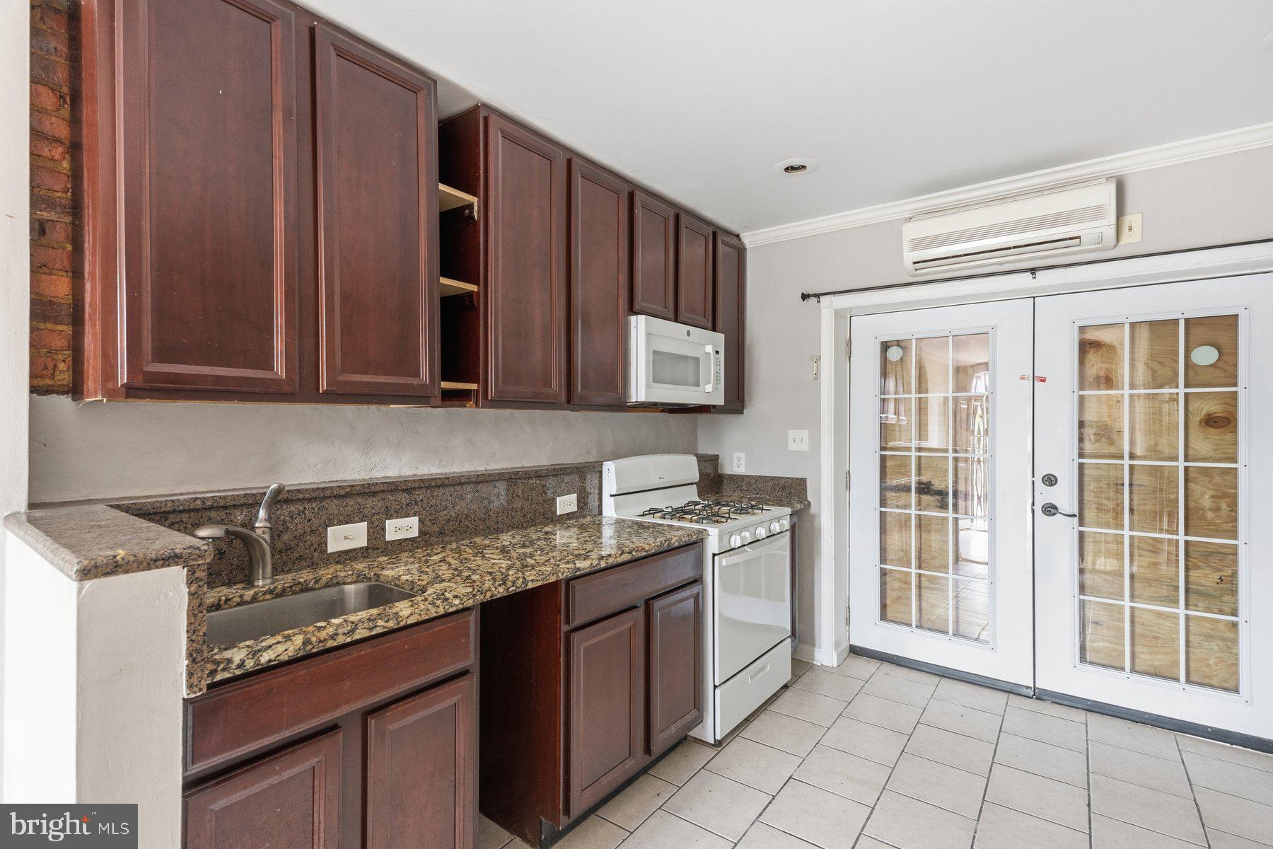 SOUTH BALTIMORE - Residential