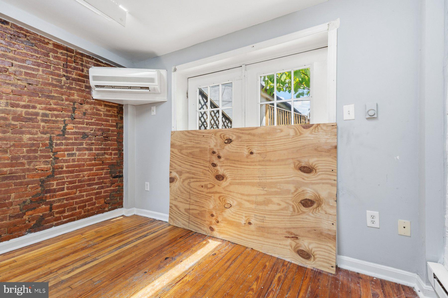 SOUTH BALTIMORE - Residential