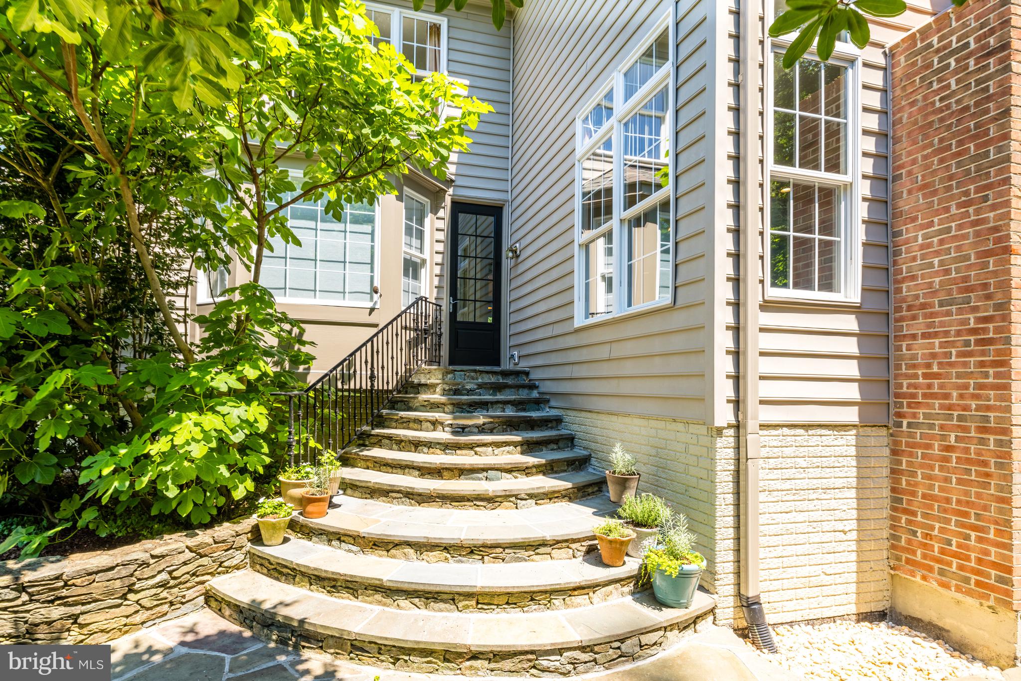 FOX RUN - Residential