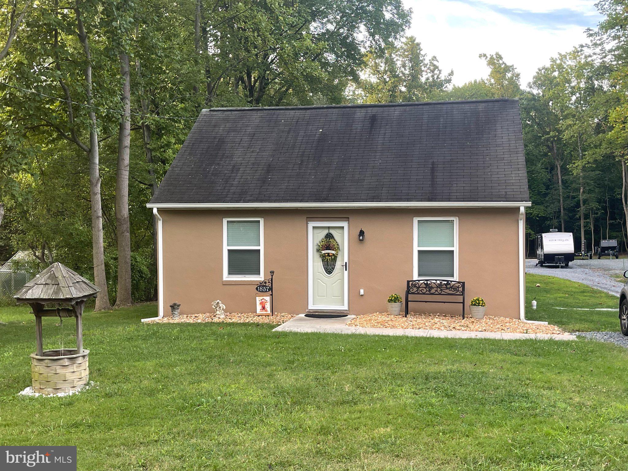 1857 CEDAR DRIVE