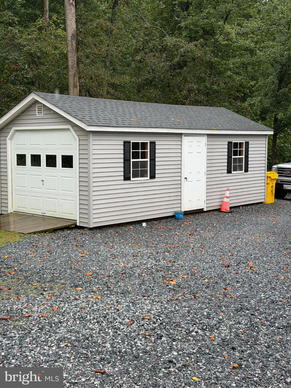 1857 CEDAR DRIVE
