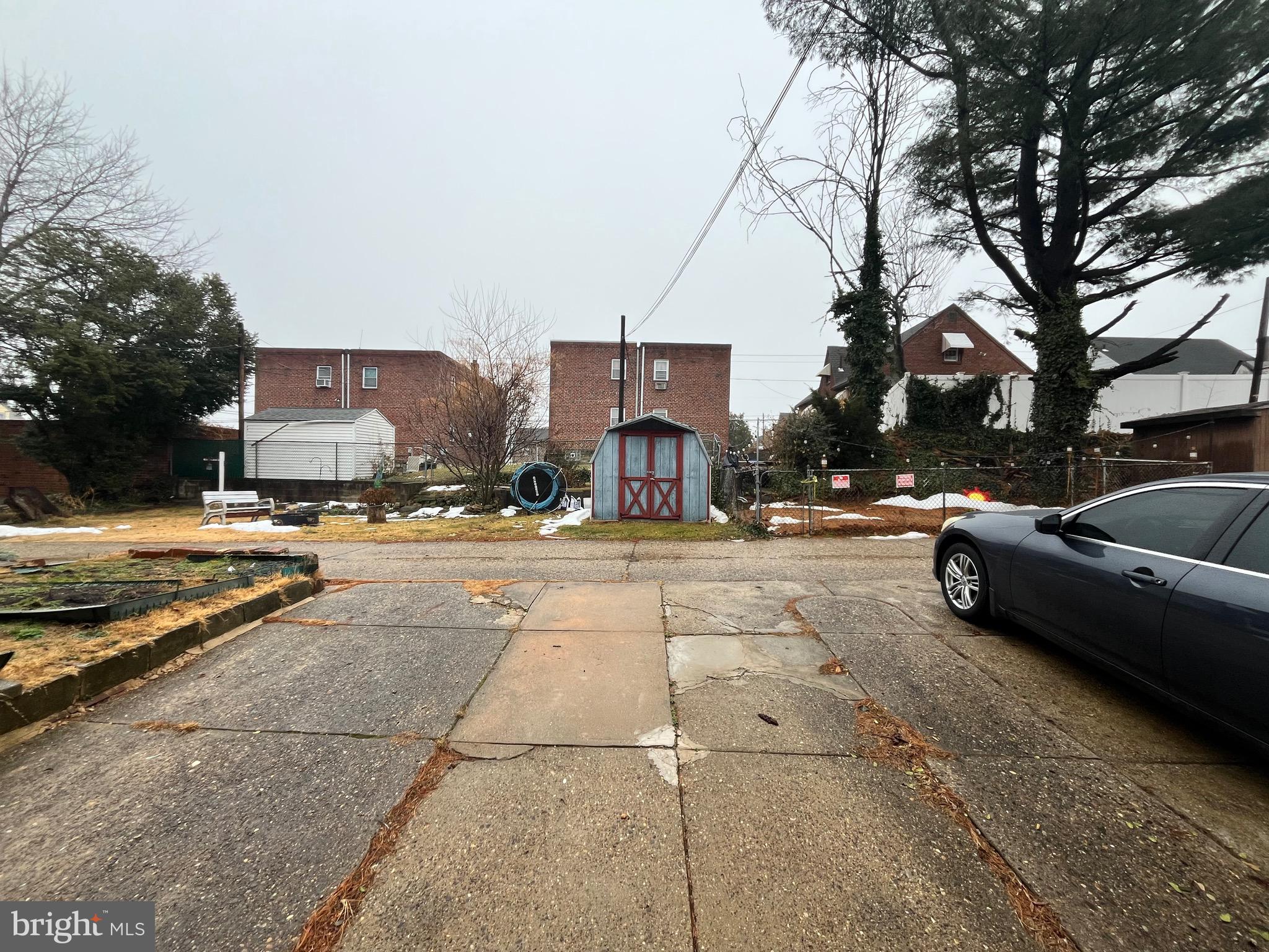 FOX CHASE - Residential