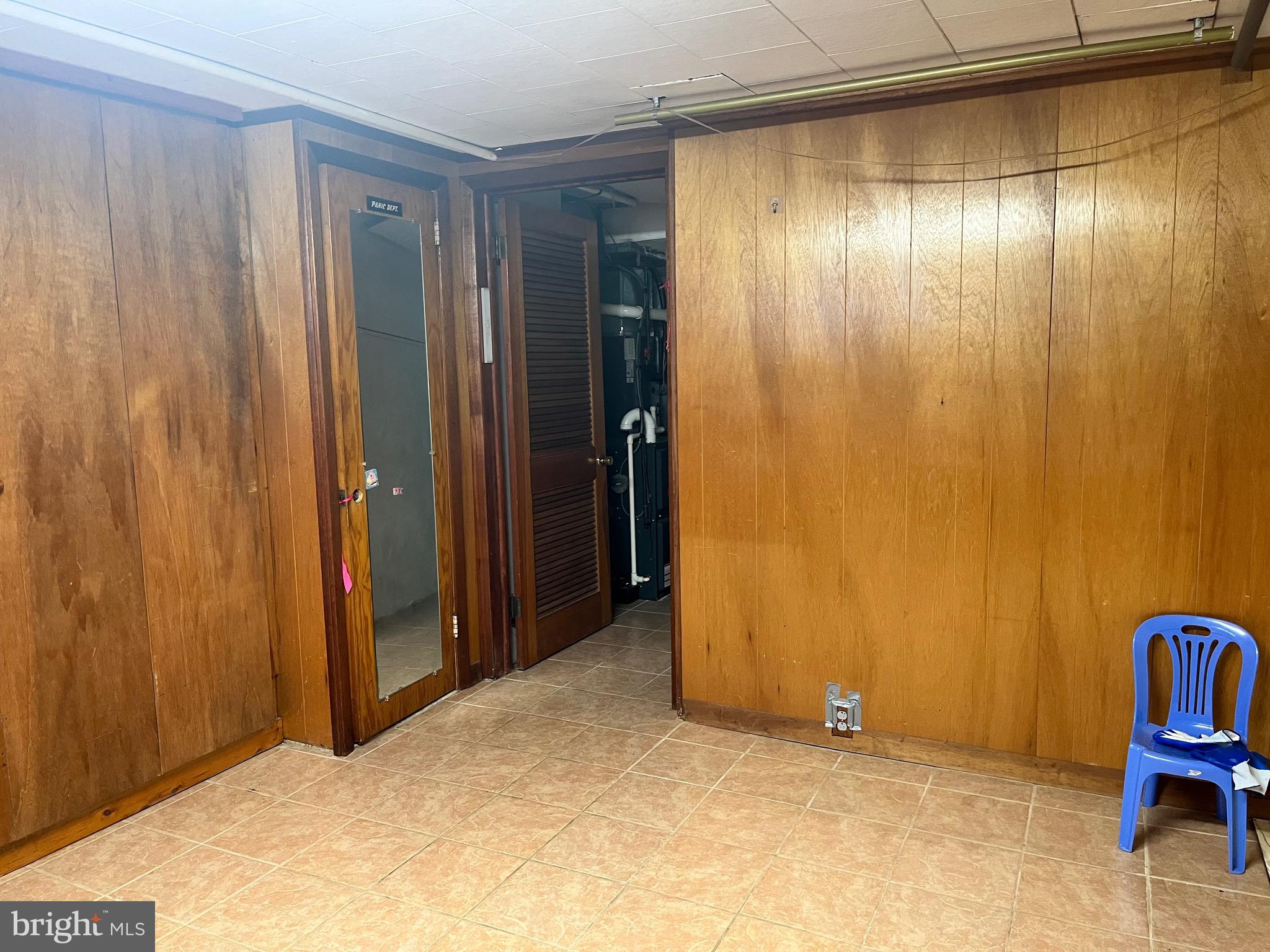 FOX CHASE - Residential