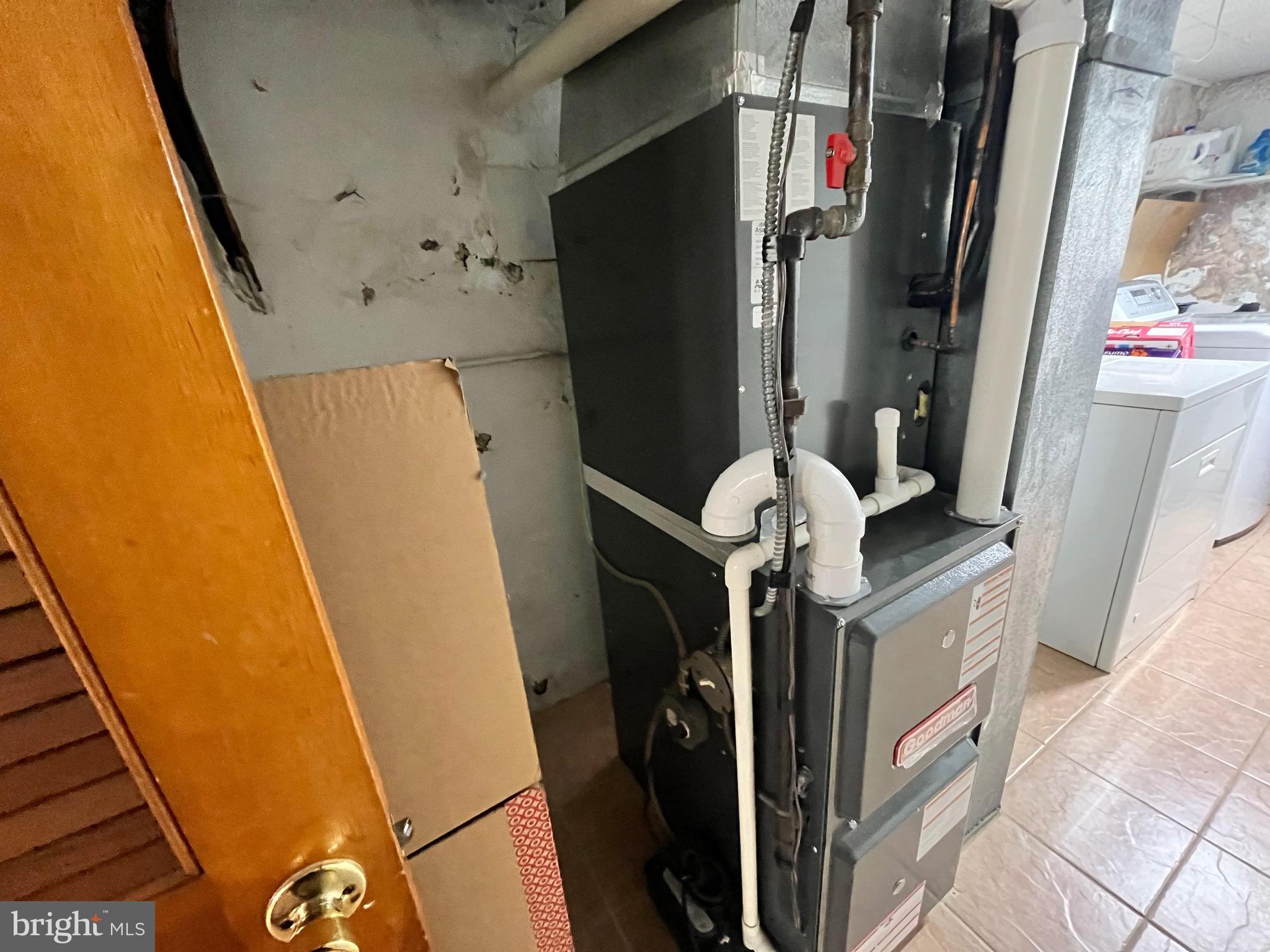 FOX CHASE - Residential