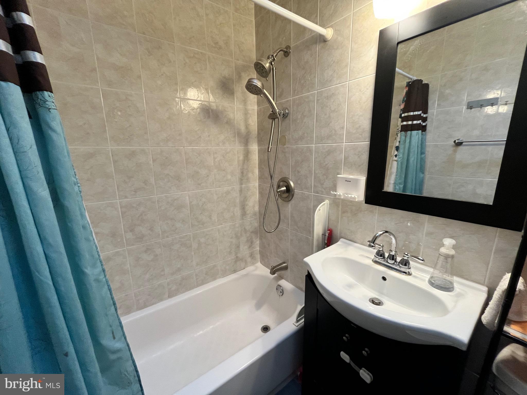 FOX CHASE - Residential