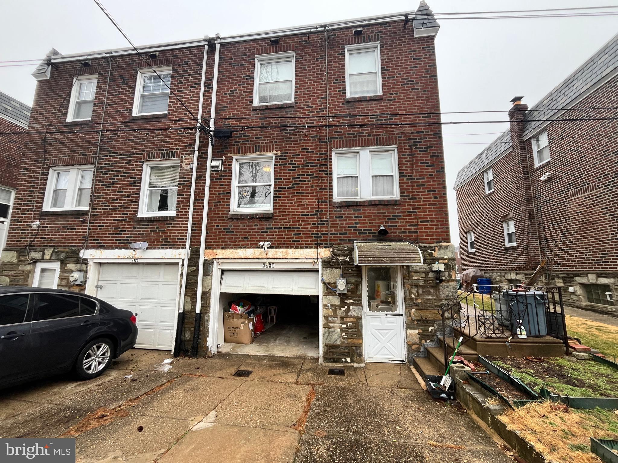 FOX CHASE - Residential