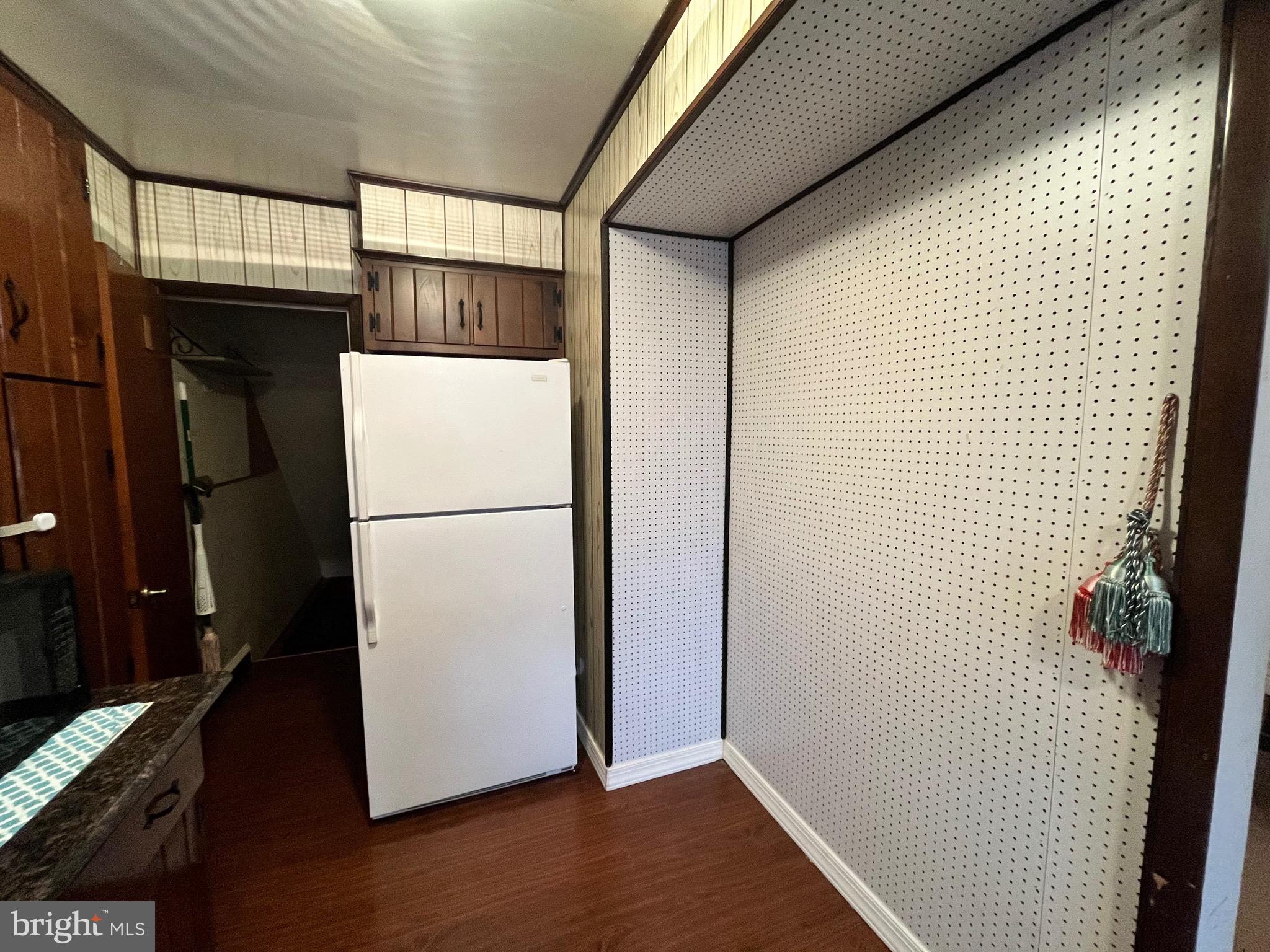 FOX CHASE - Residential