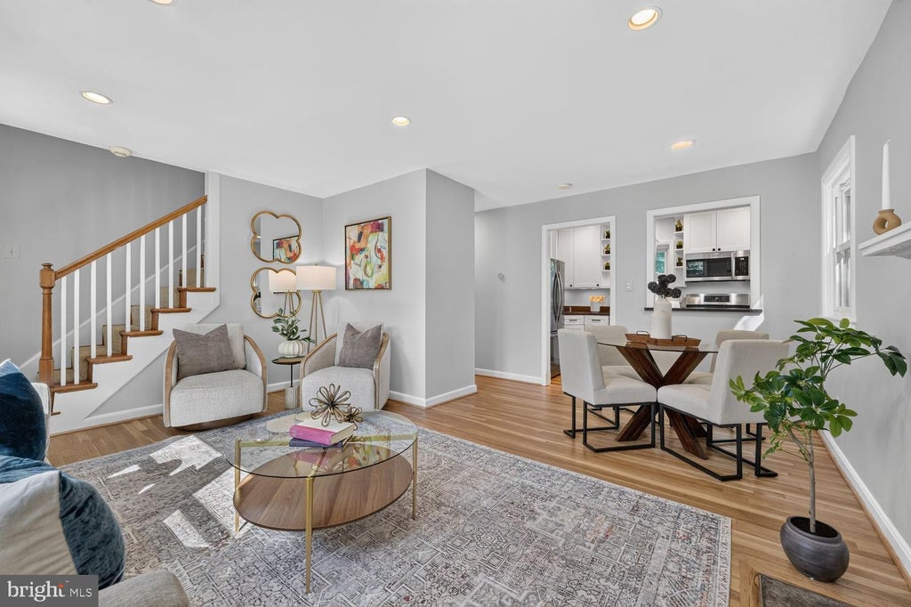 Photo of 1503 Crest Road, SILVER SPRING, MD 20902 (MLS # MDMC2256478)