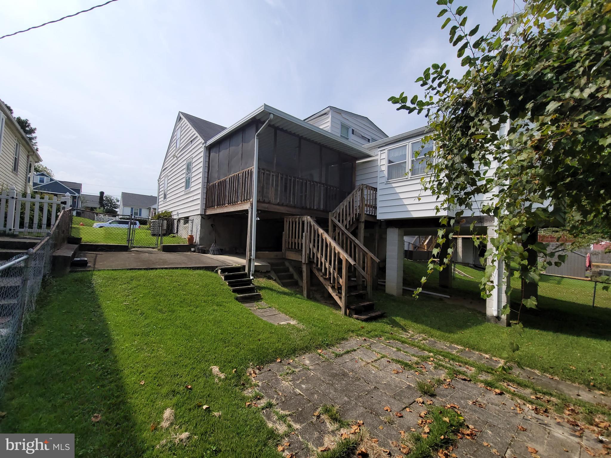 HAWTHORNE - Residential