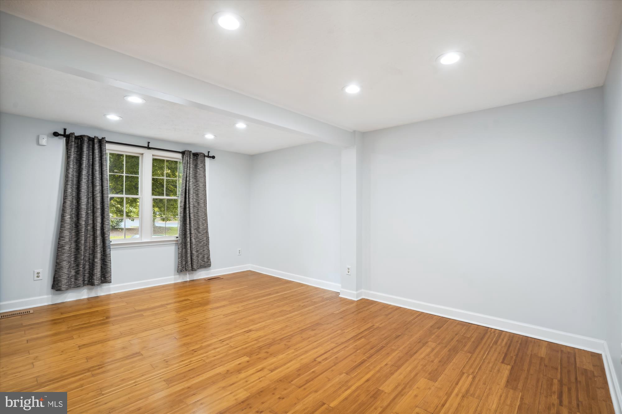 COUNTRY WALK - Residential