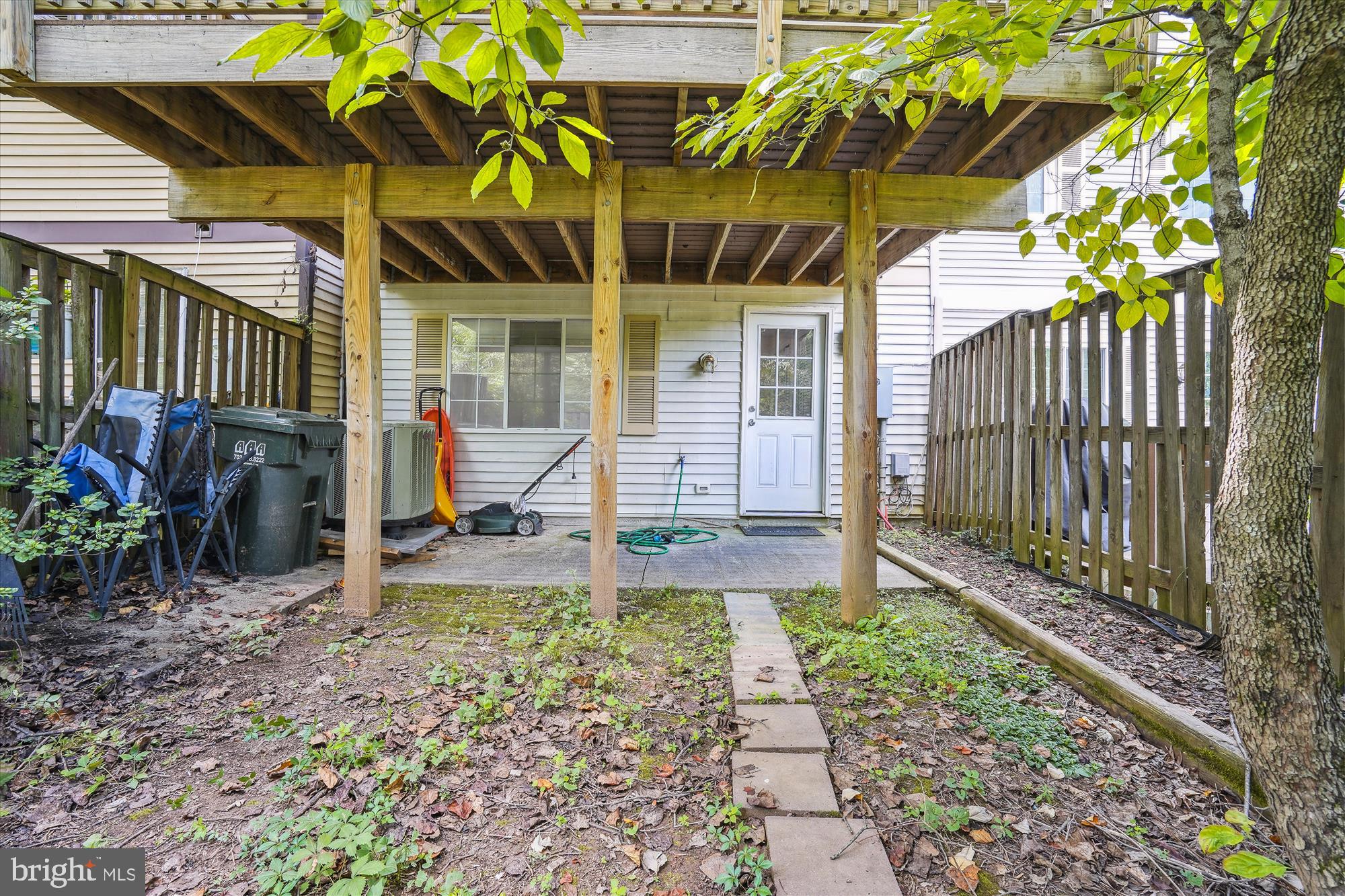 COUNTRY WALK - Residential