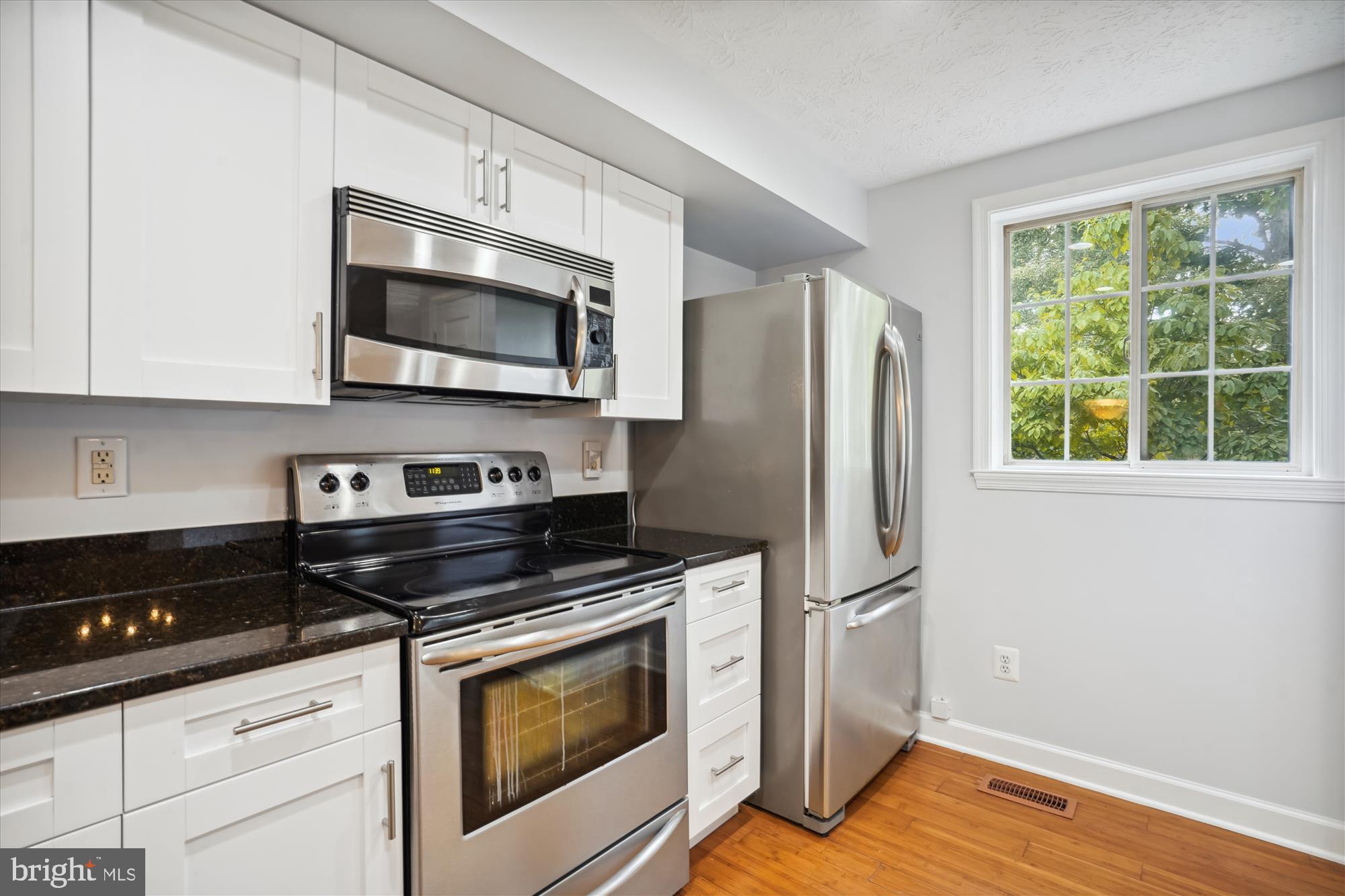 COUNTRY WALK - Residential