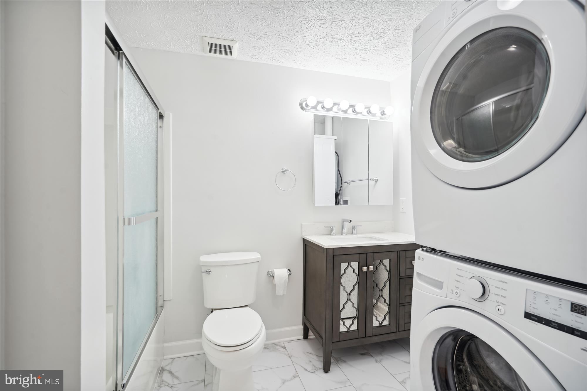 COUNTRY WALK - Residential