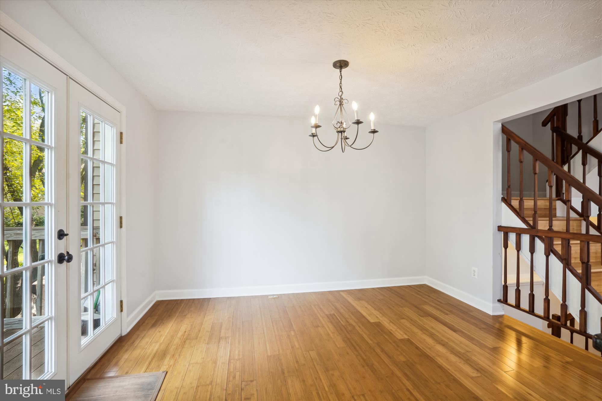 COUNTRY WALK - Residential