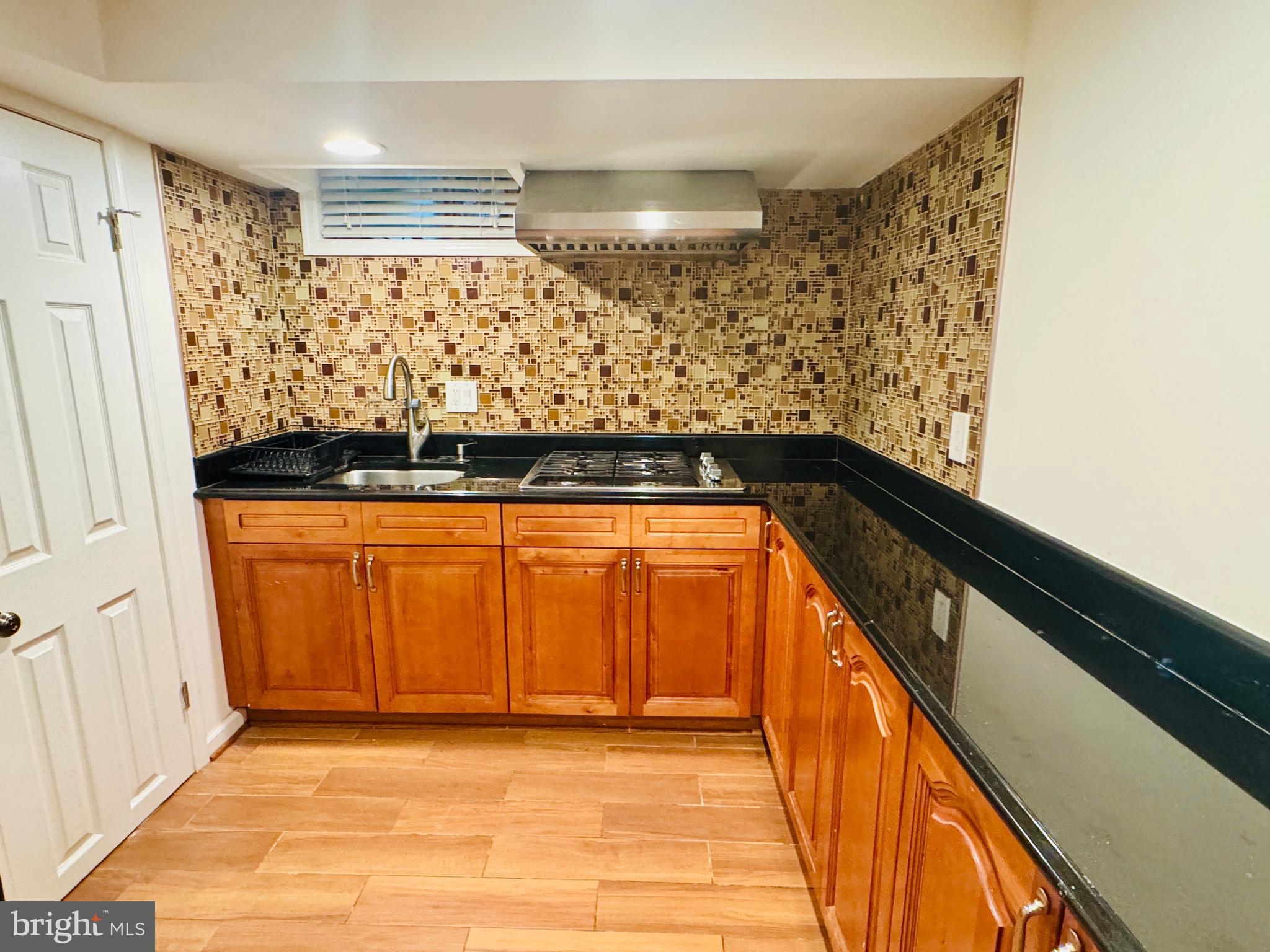 HADLEY SQUARE - Residential Lease