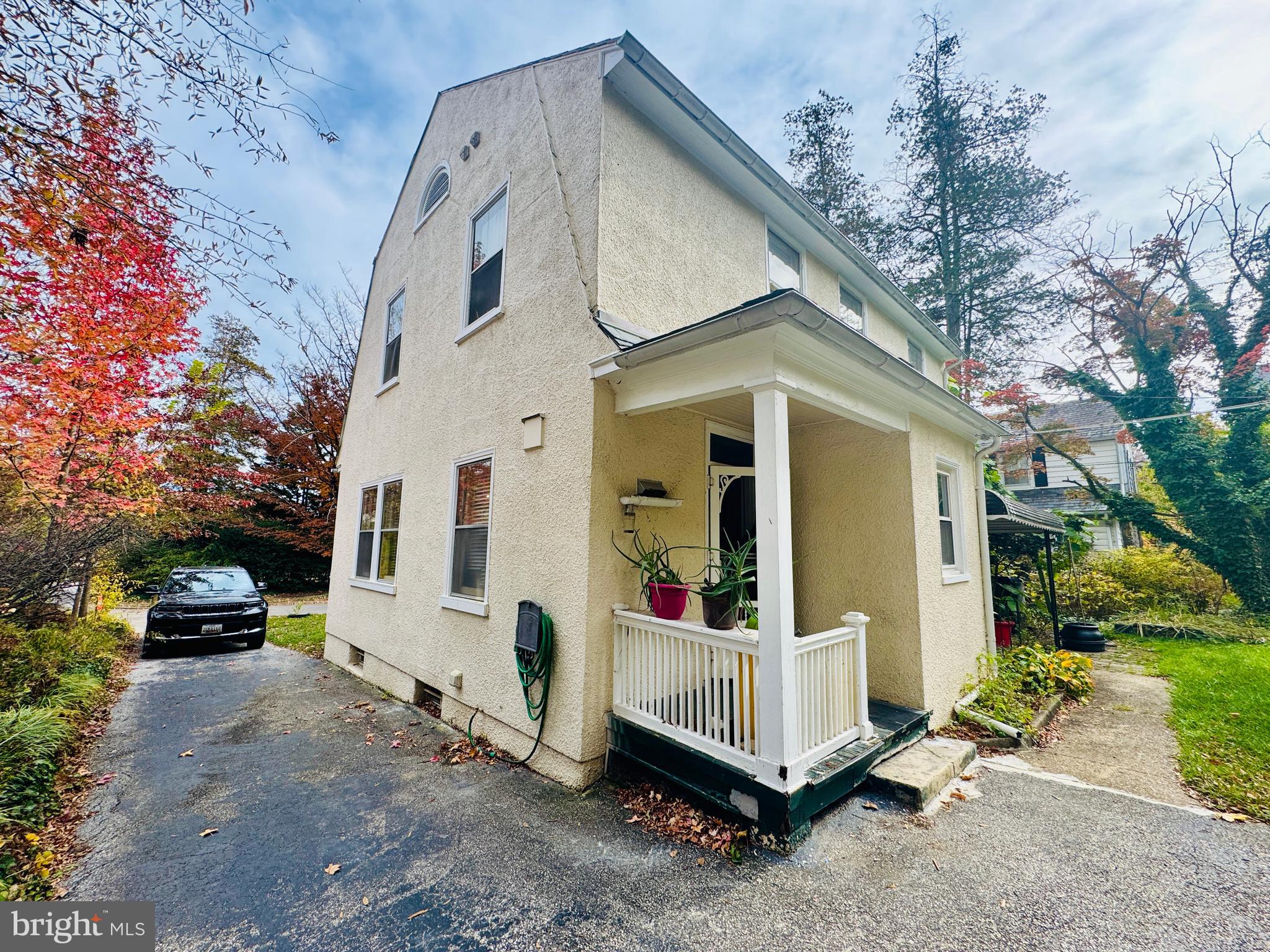 HADLEY SQUARE - Residential Lease