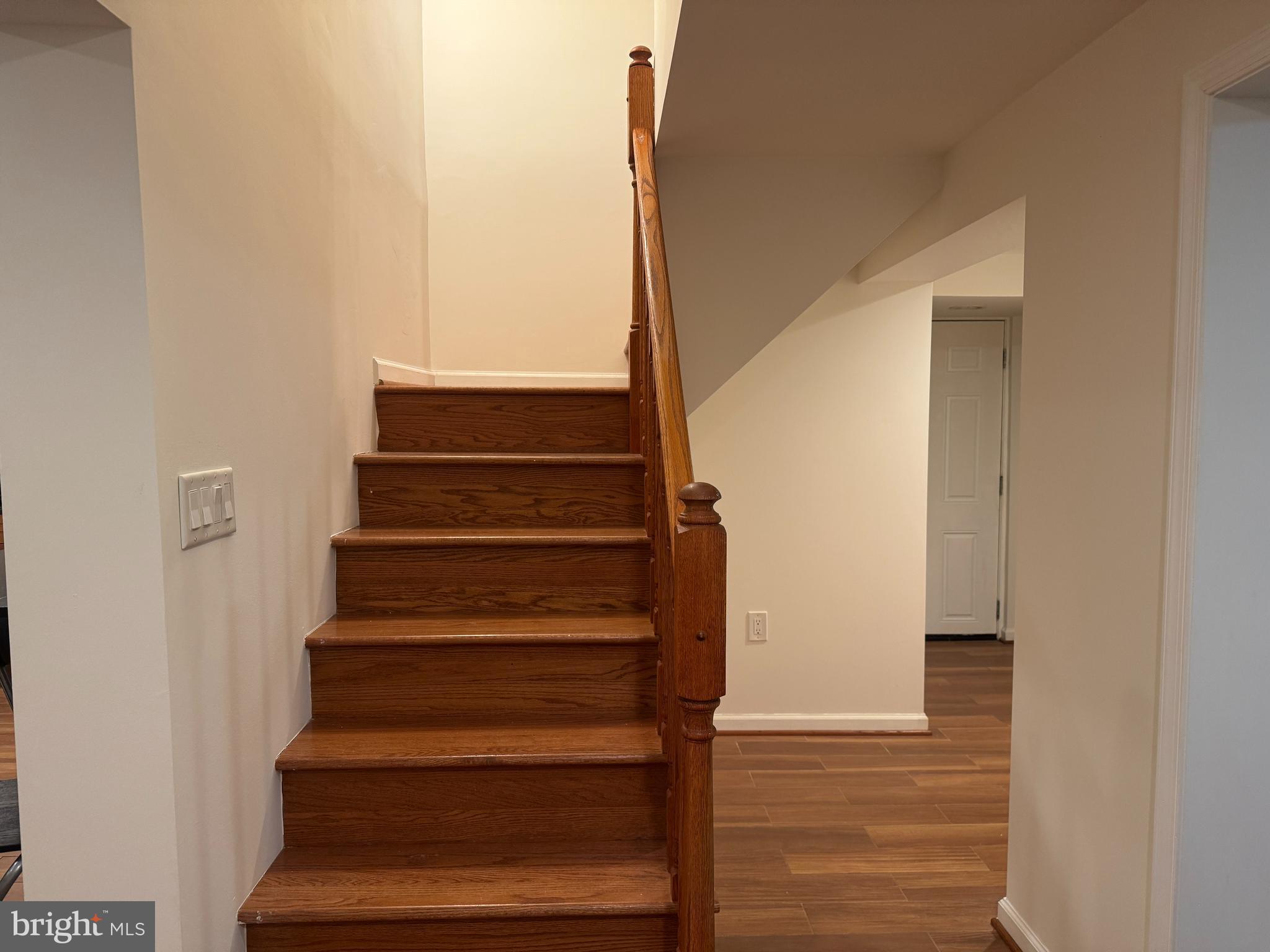 HADLEY SQUARE - Residential Lease