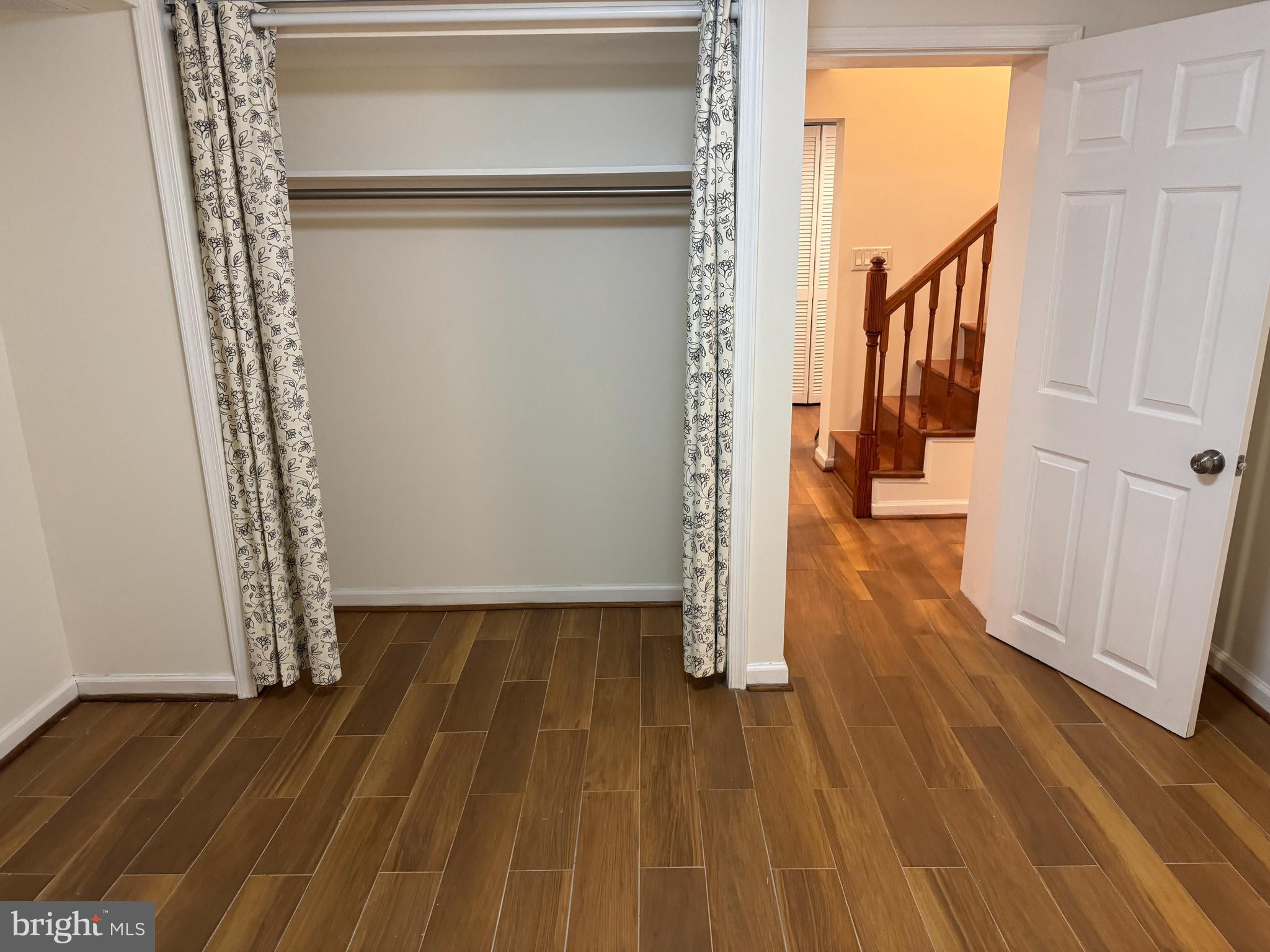 HADLEY SQUARE - Residential Lease