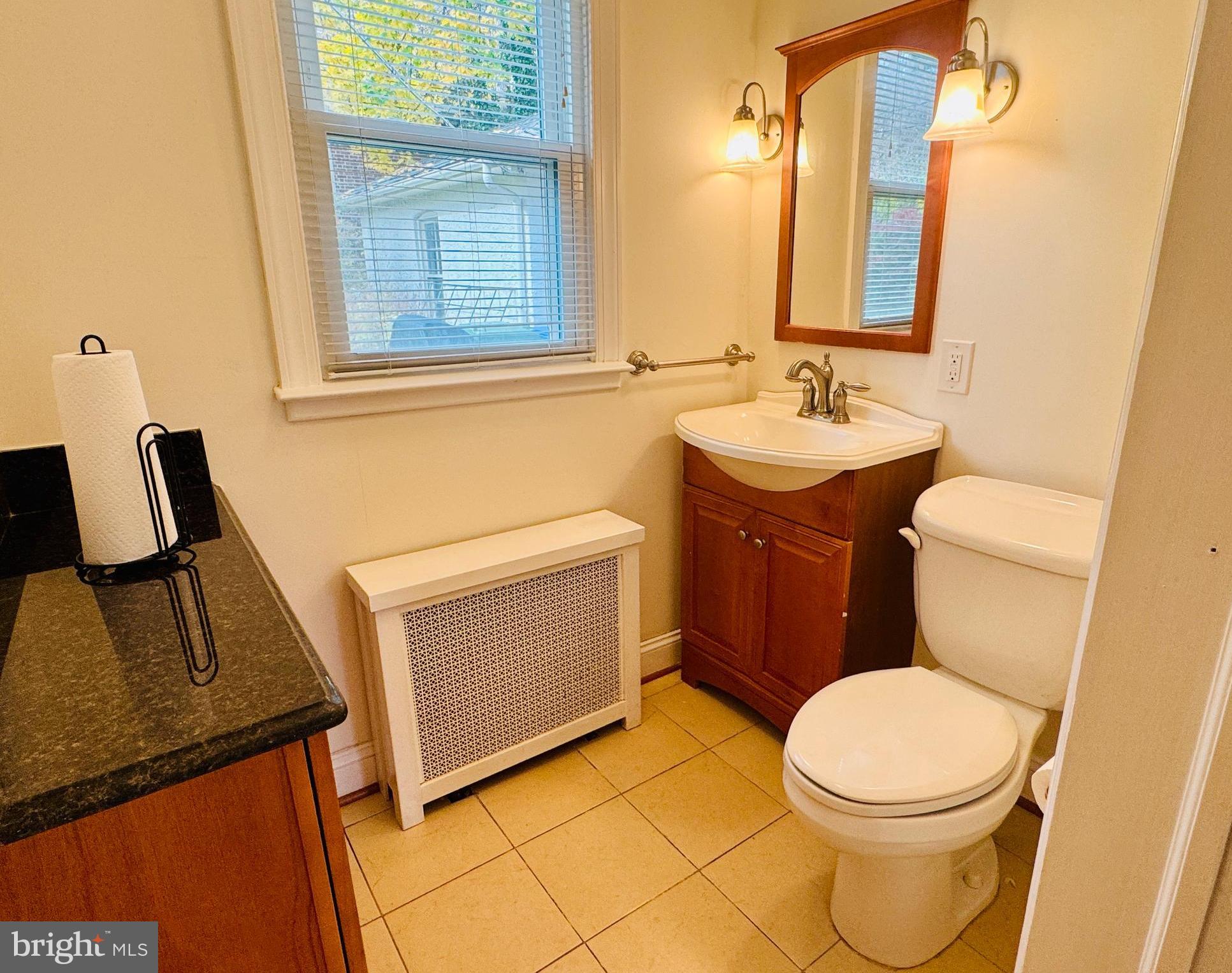 HADLEY SQUARE - Residential Lease