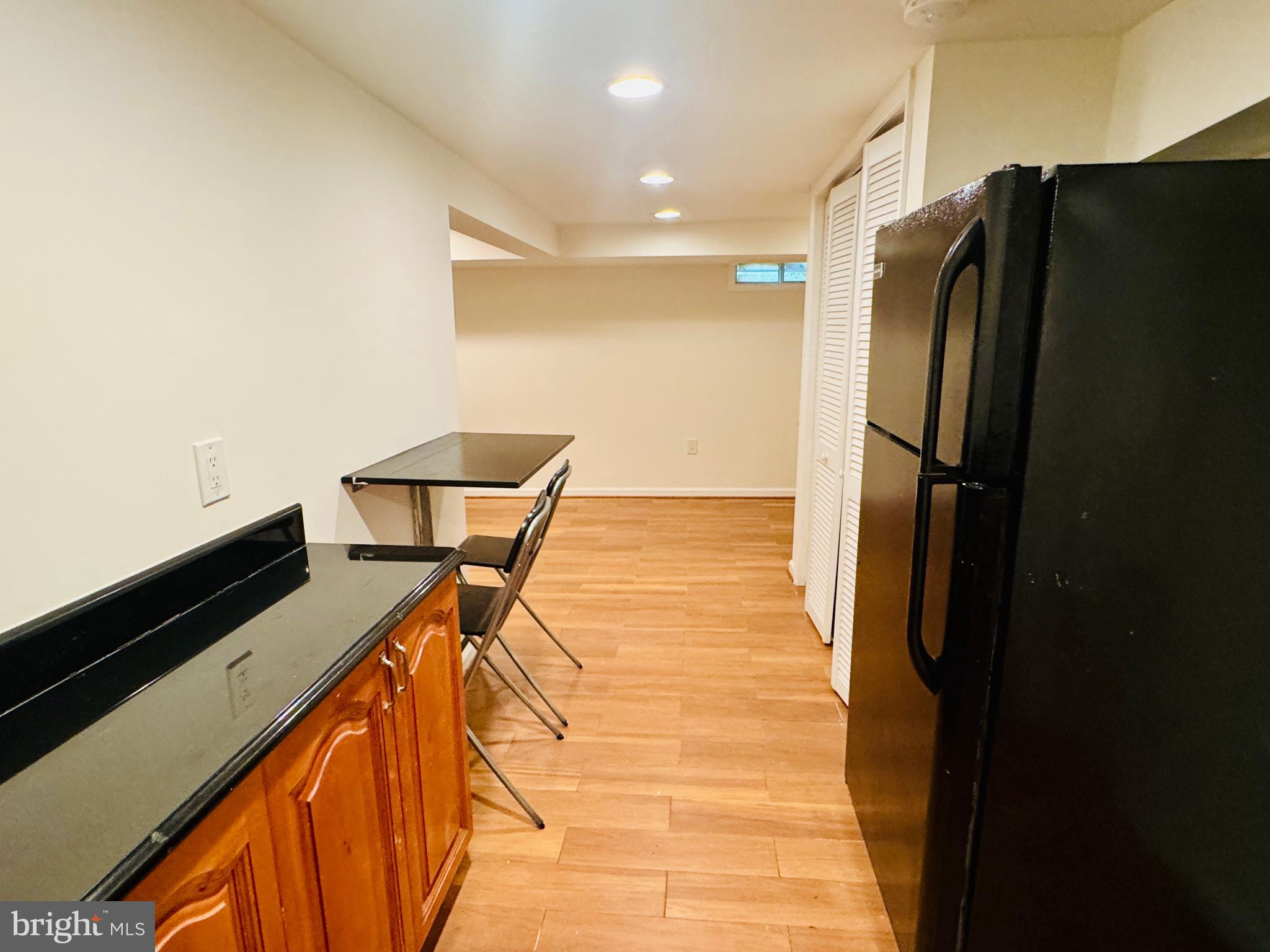 HADLEY SQUARE - Residential Lease