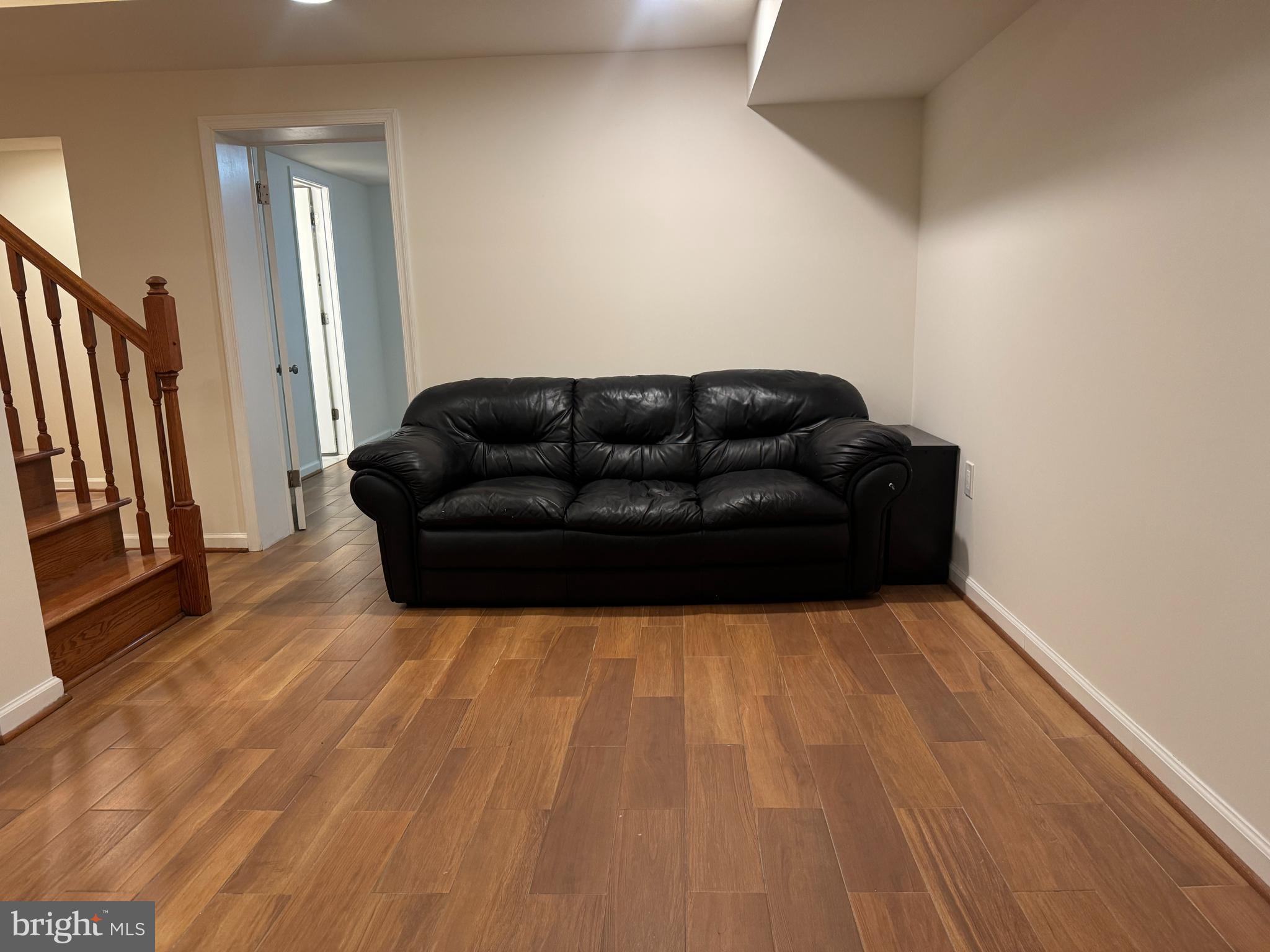 HADLEY SQUARE - Residential Lease