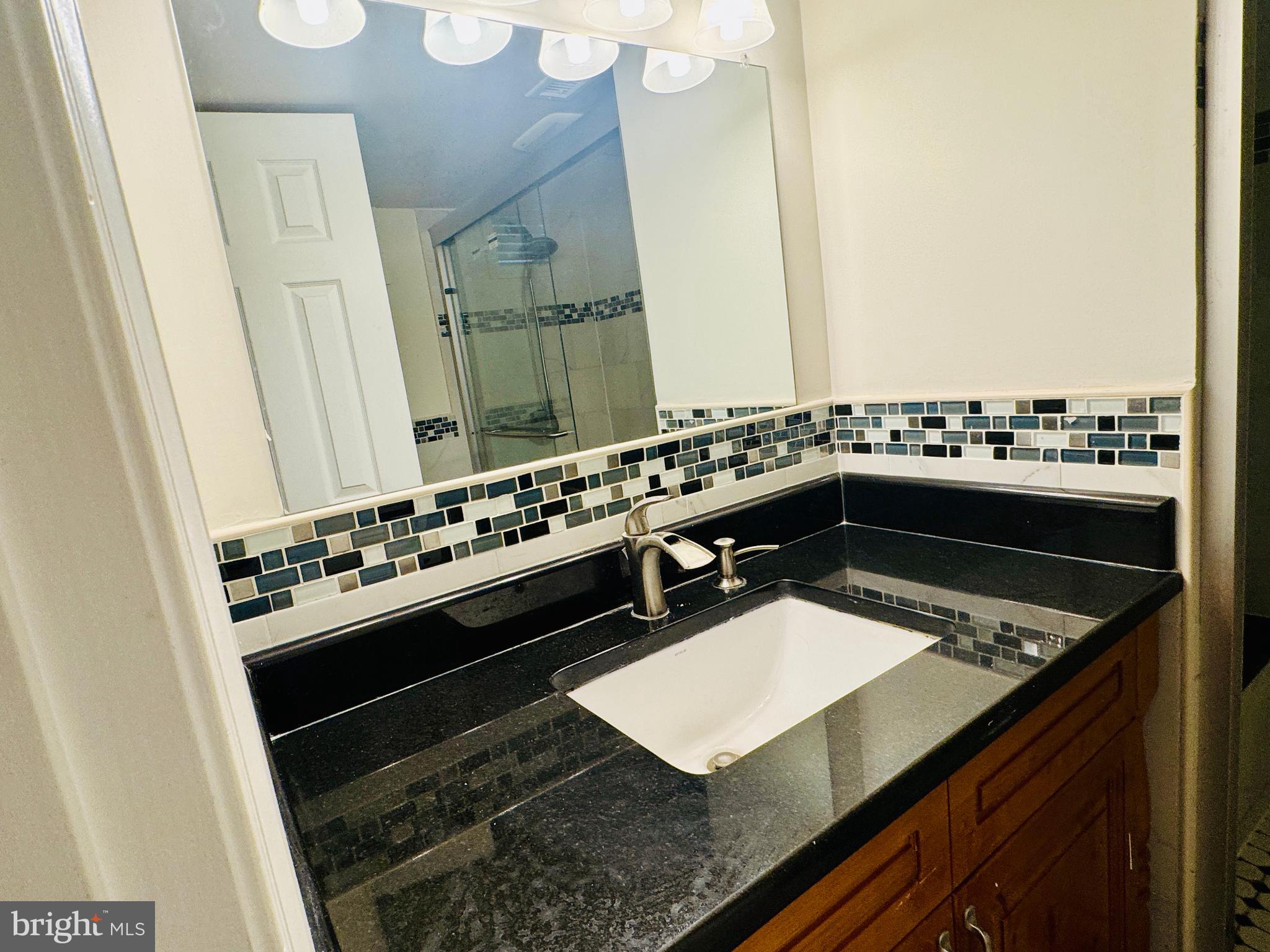 HADLEY SQUARE - Residential Lease