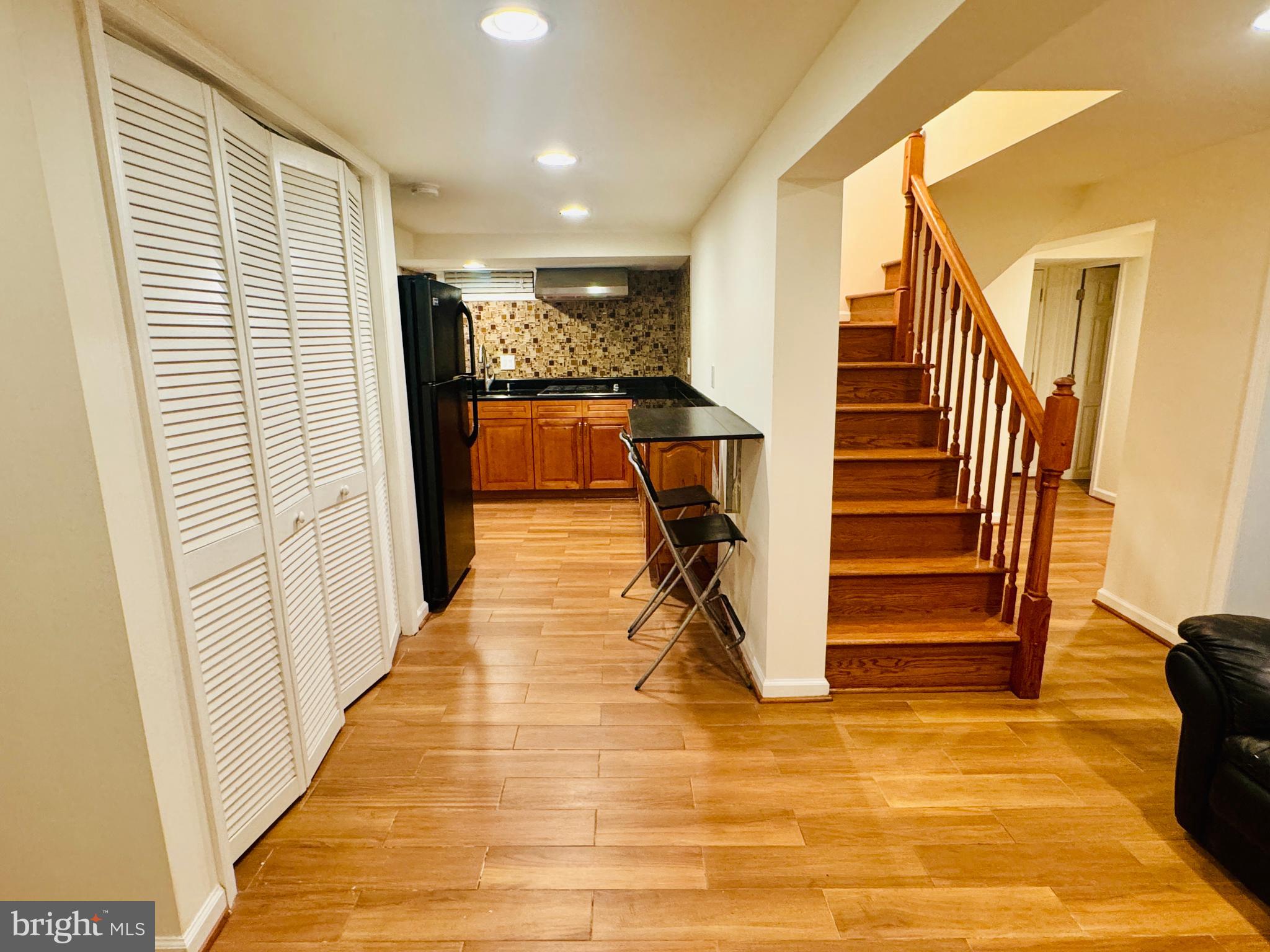 HADLEY SQUARE - Residential Lease