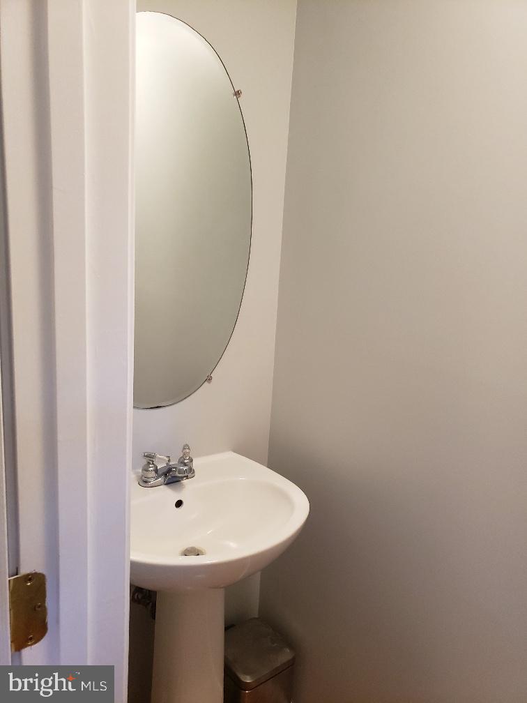 KINGSVIEW - Residential Lease