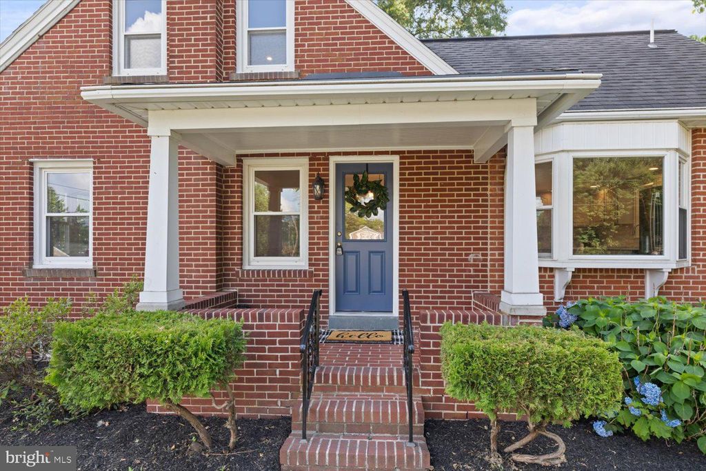 Photo of 1723 MANOR ST, COLUMBIA, PA 17512 (MLS # PALA2037294)