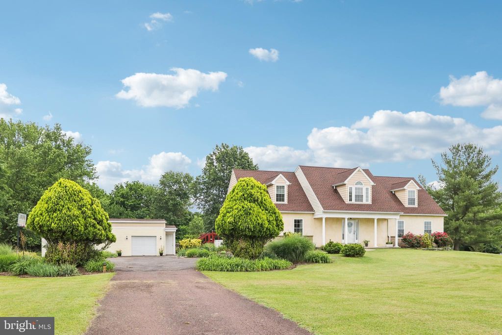 Photo of 34 Brownback Road, LINFIELD, PA 19468 (MLS # PAMC2153618)