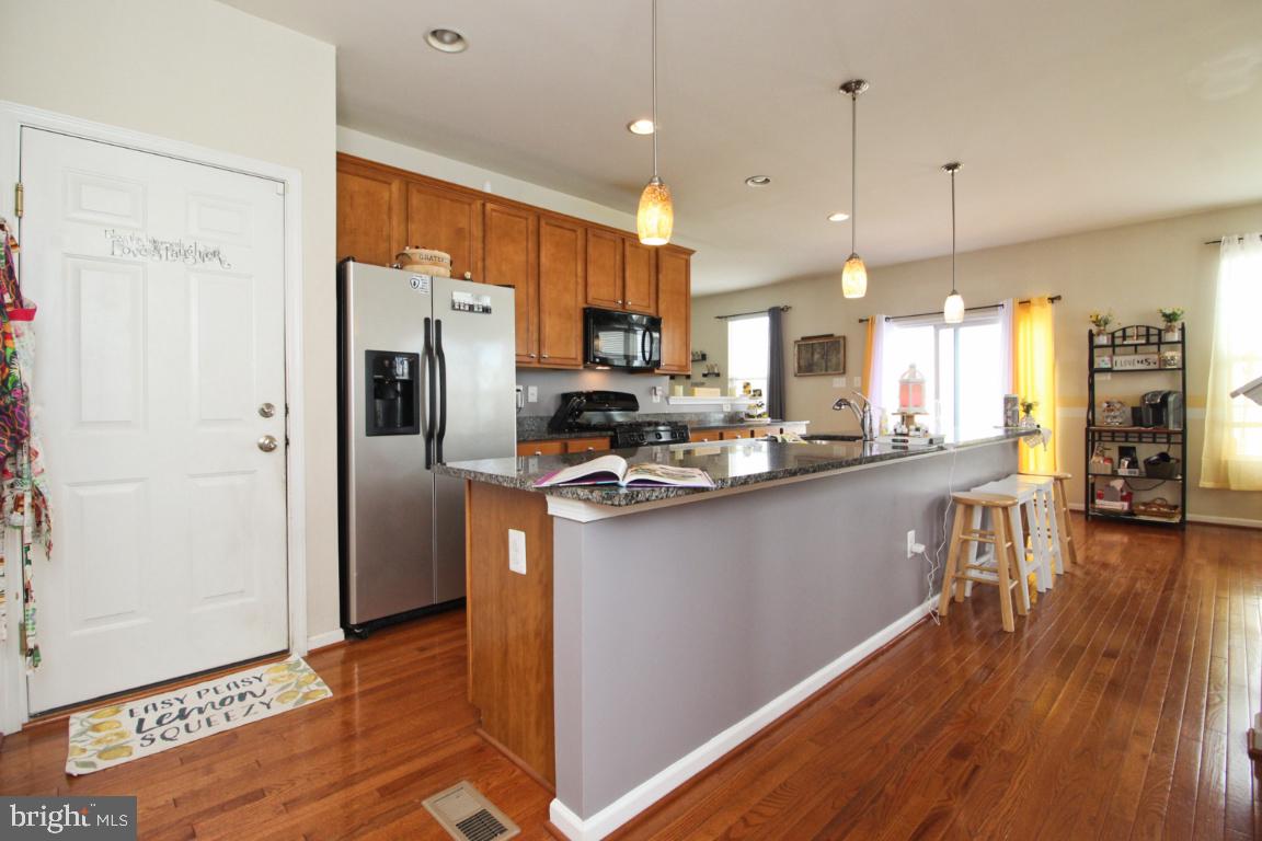 LAKES AT STANSBURY SHORE - Residential