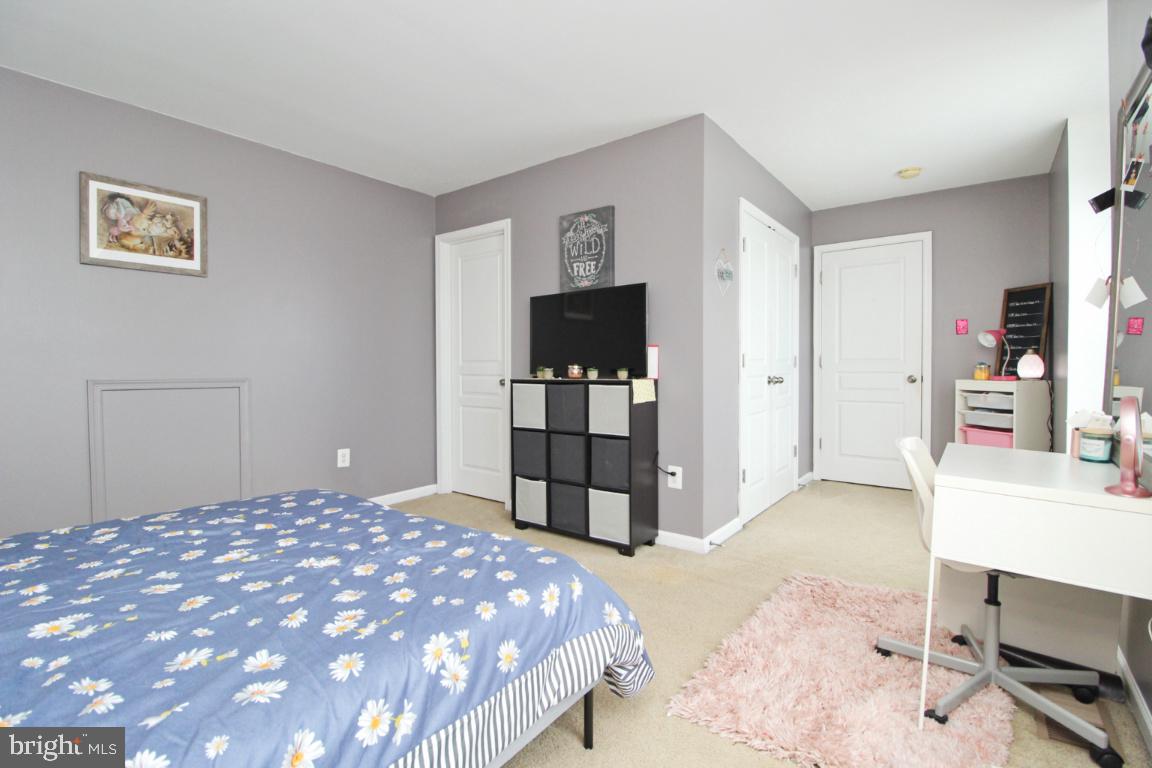 LAKES AT STANSBURY SHORE - Residential