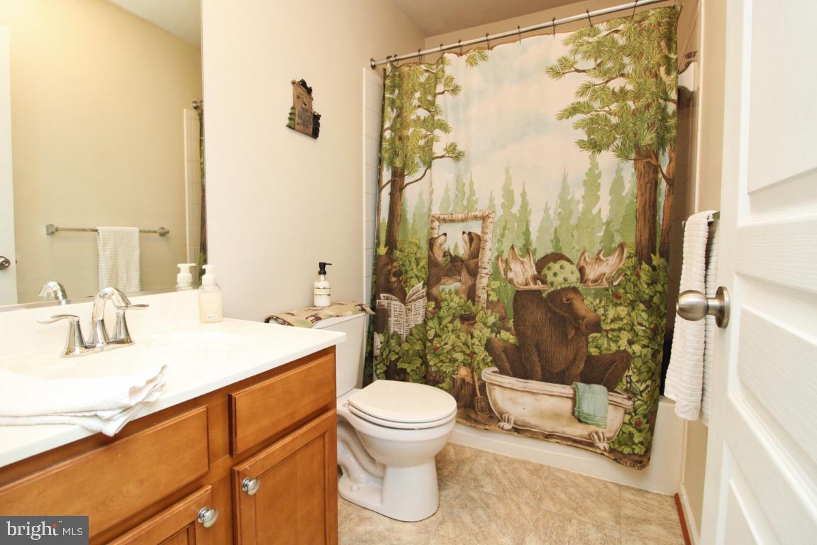 LAKES AT STANSBURY SHORE - Residential