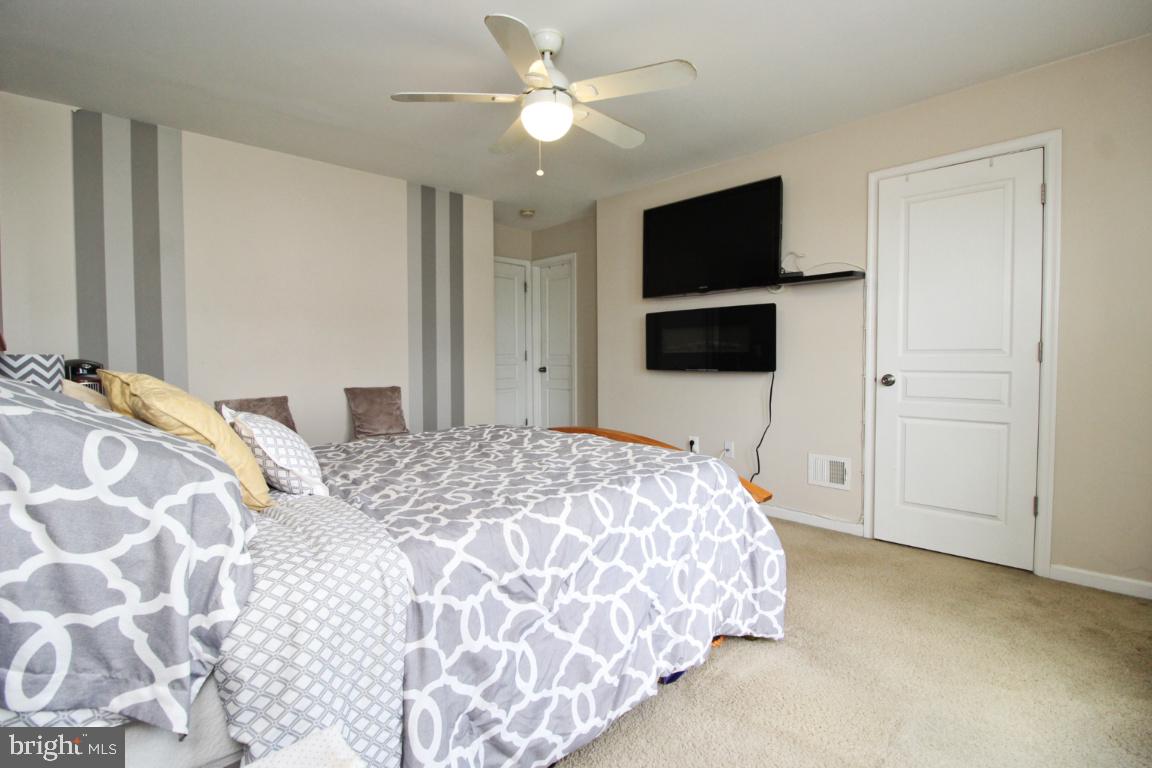 LAKES AT STANSBURY SHORE - Residential