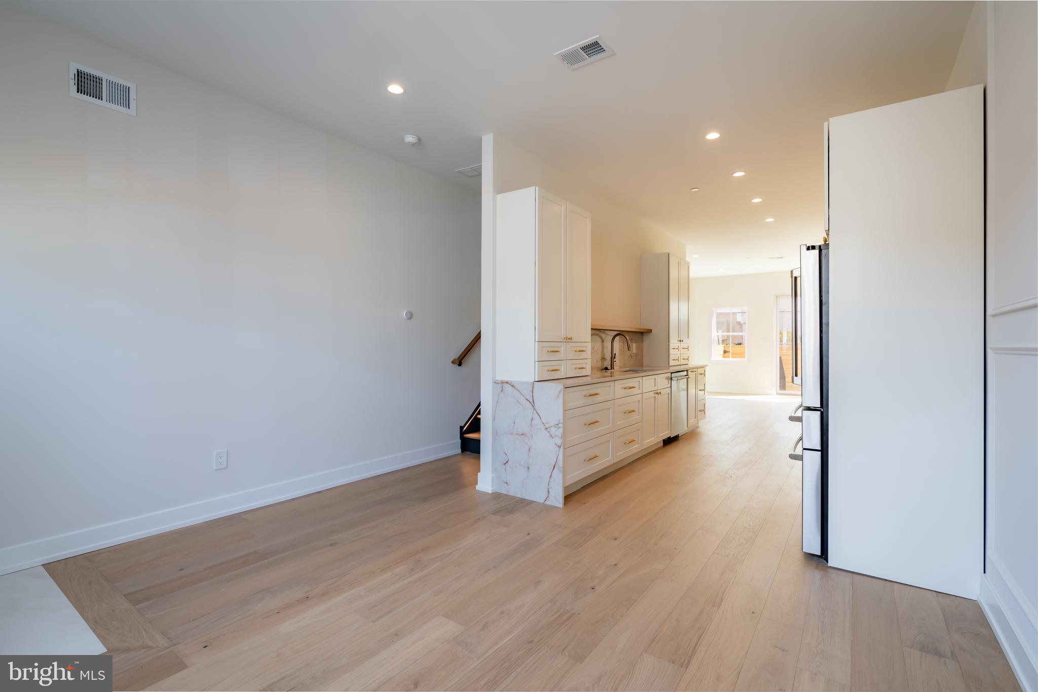 PASSYUNK SQUARE - Residential