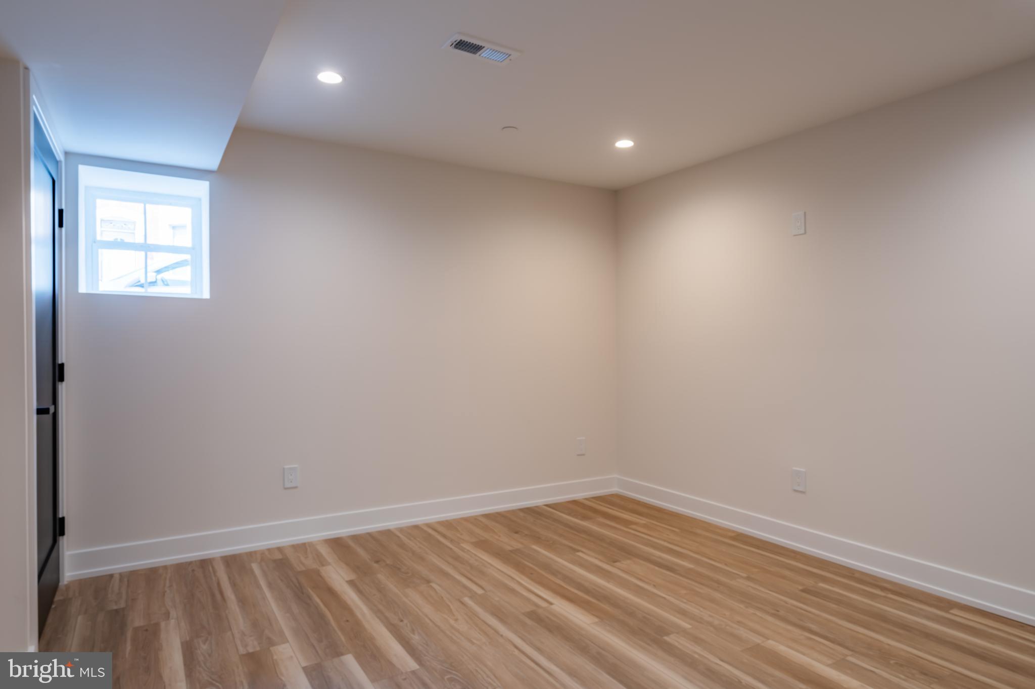 PASSYUNK SQUARE - Residential