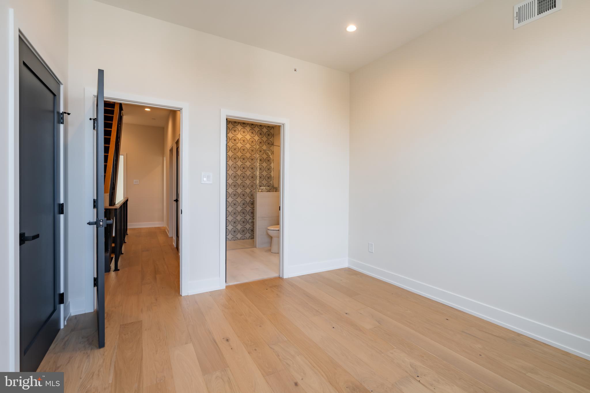 PASSYUNK SQUARE - Residential