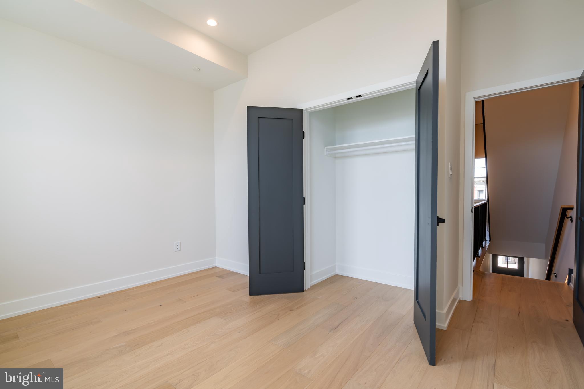 PASSYUNK SQUARE - Residential