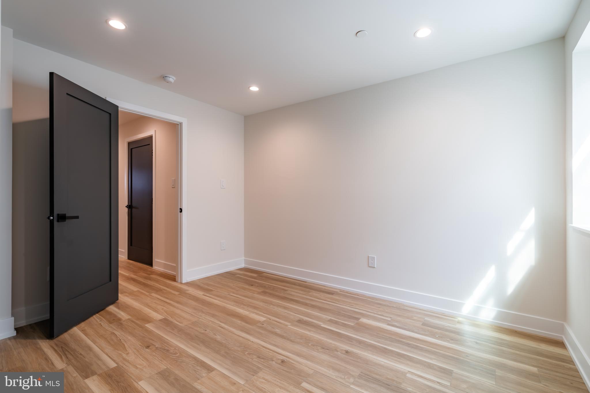 PASSYUNK SQUARE - Residential