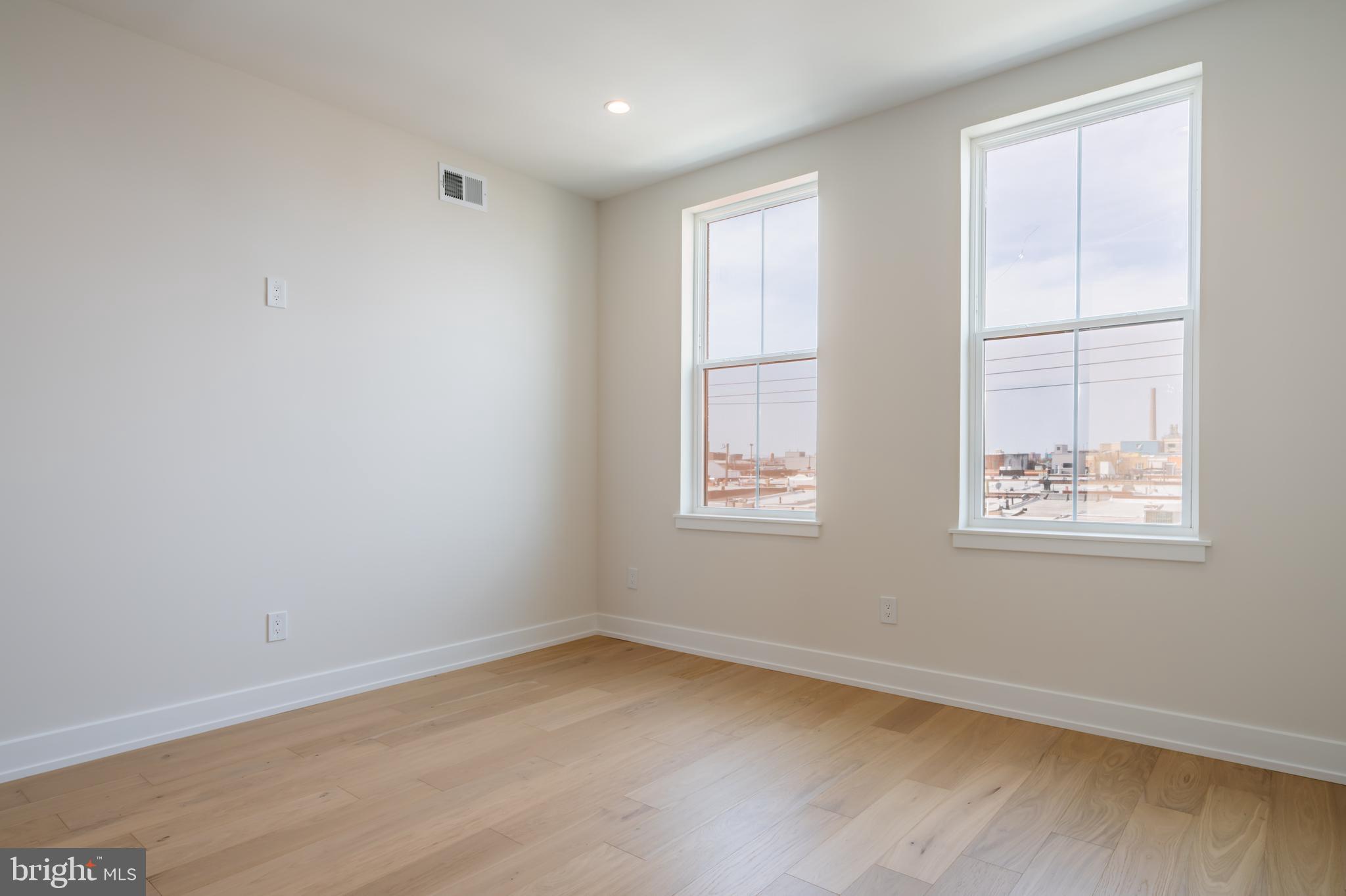 PASSYUNK SQUARE - Residential