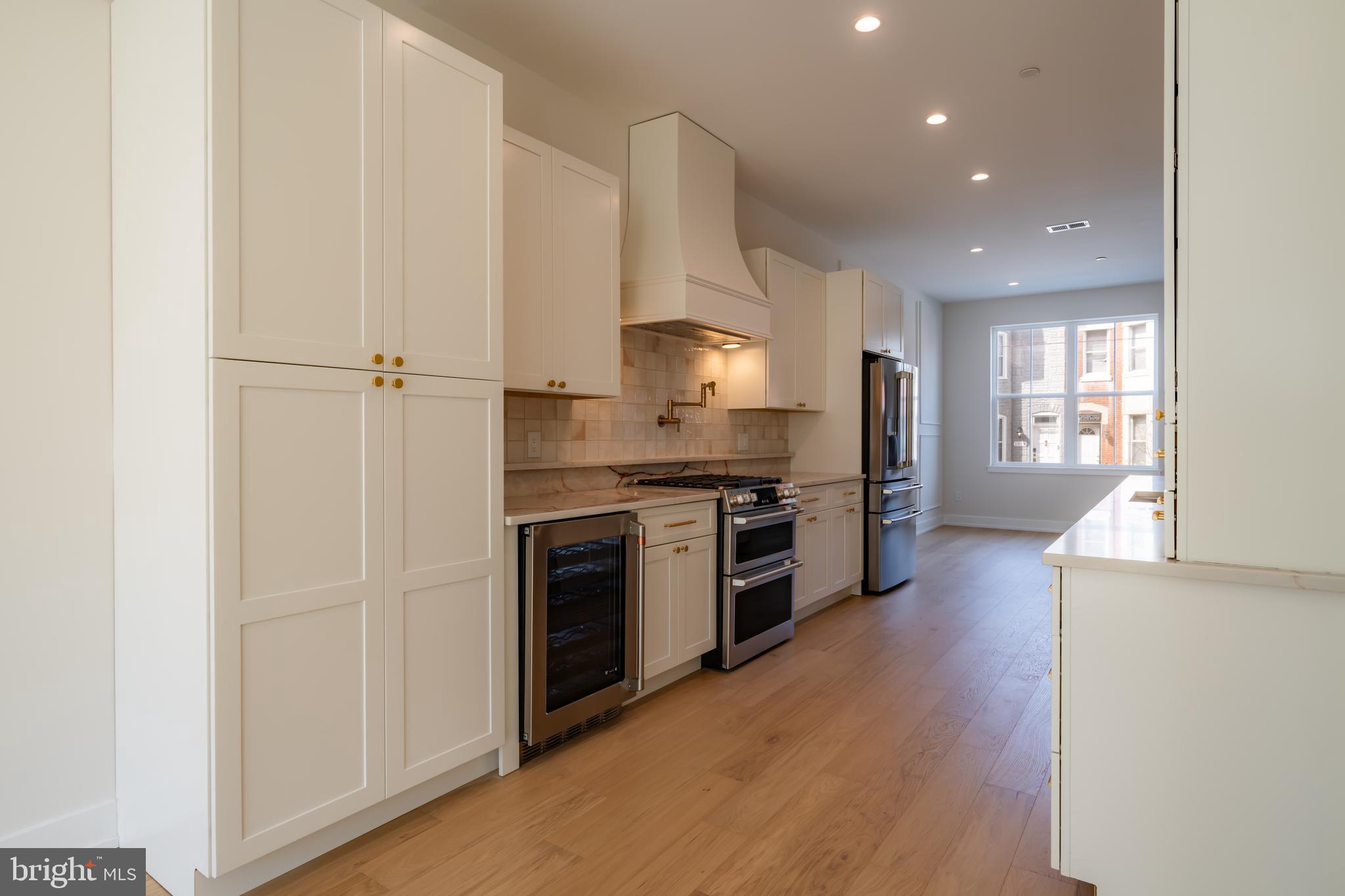 PASSYUNK SQUARE - Residential