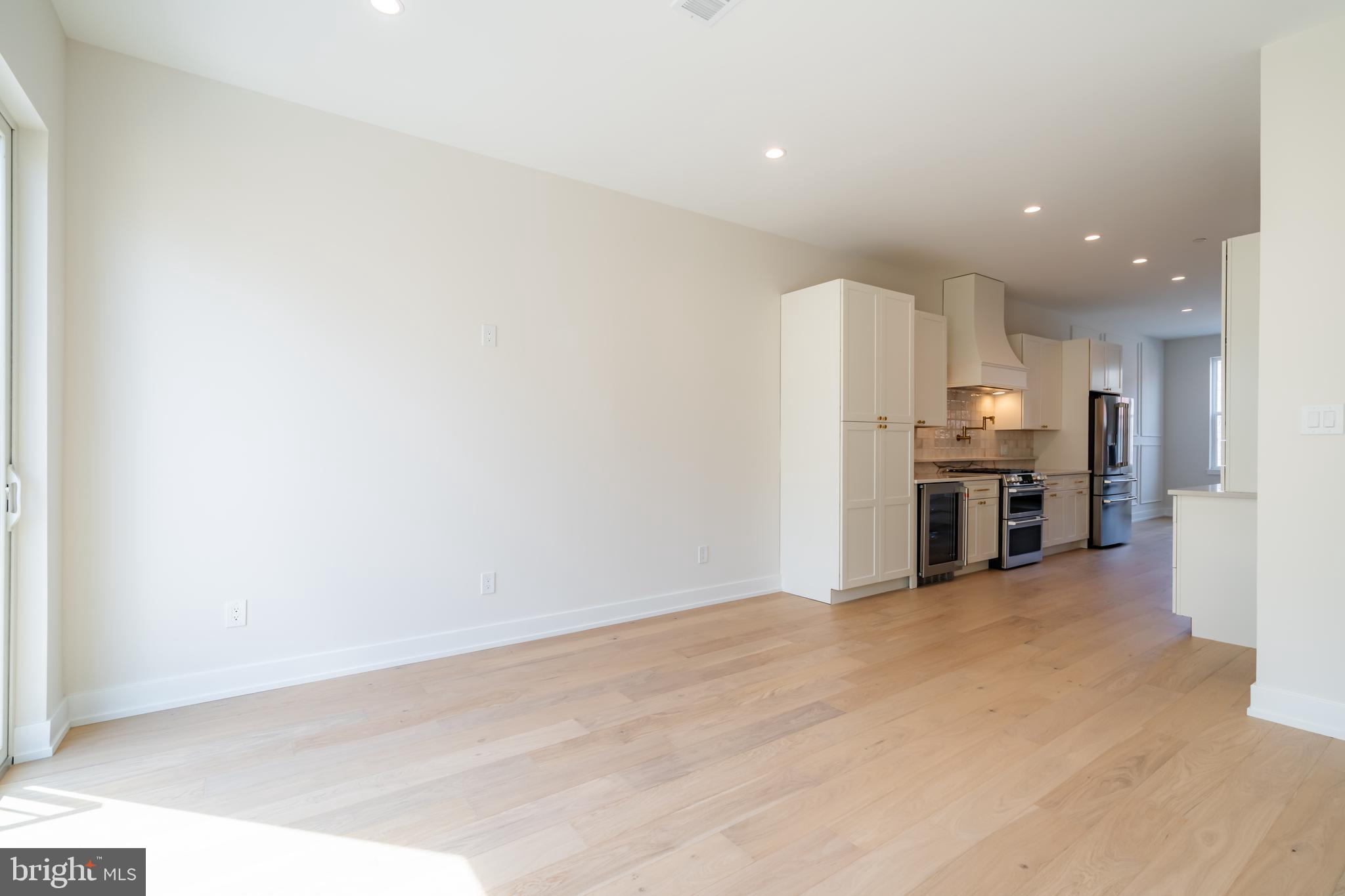 PASSYUNK SQUARE - Residential