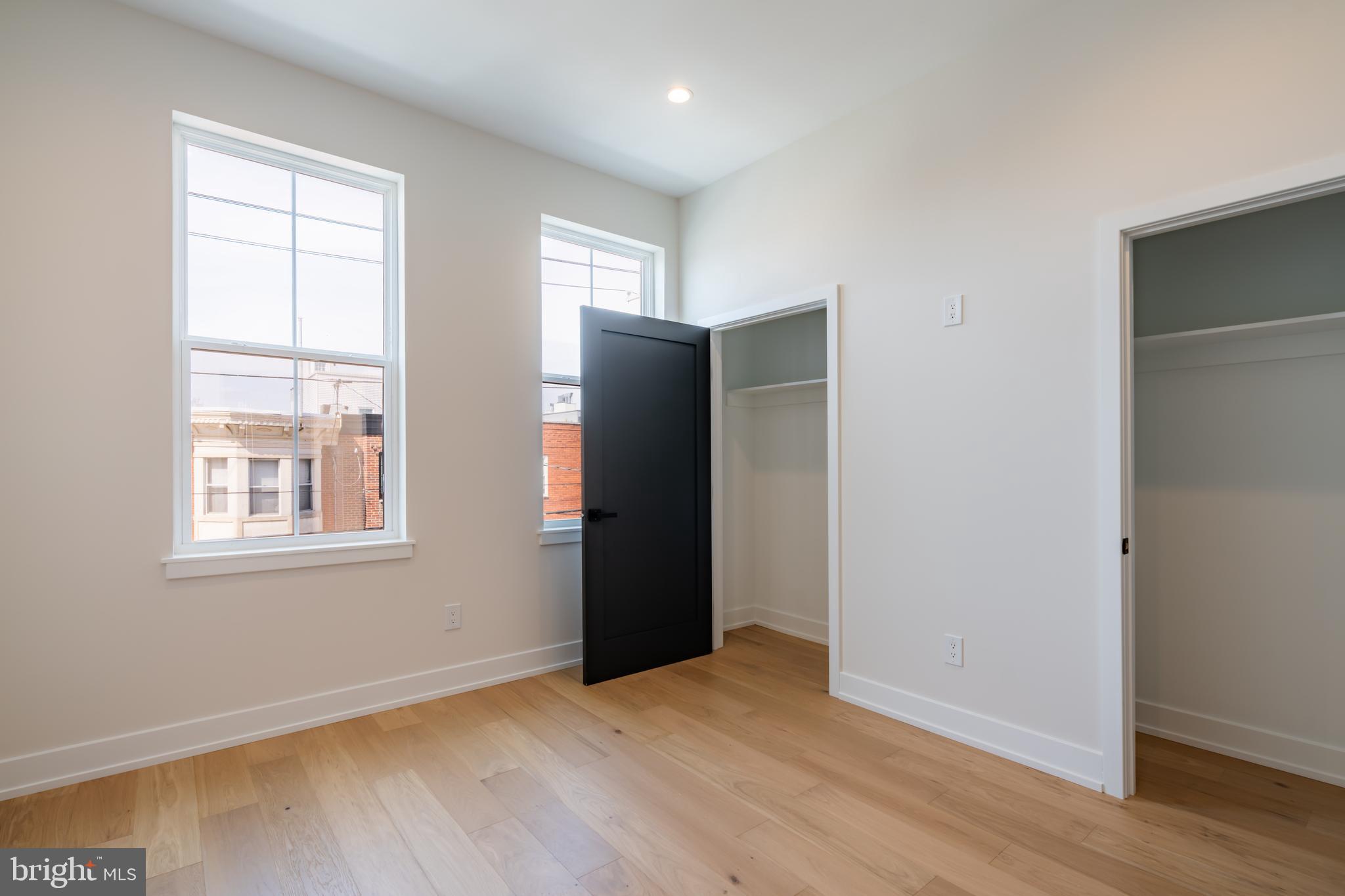 PASSYUNK SQUARE - Residential