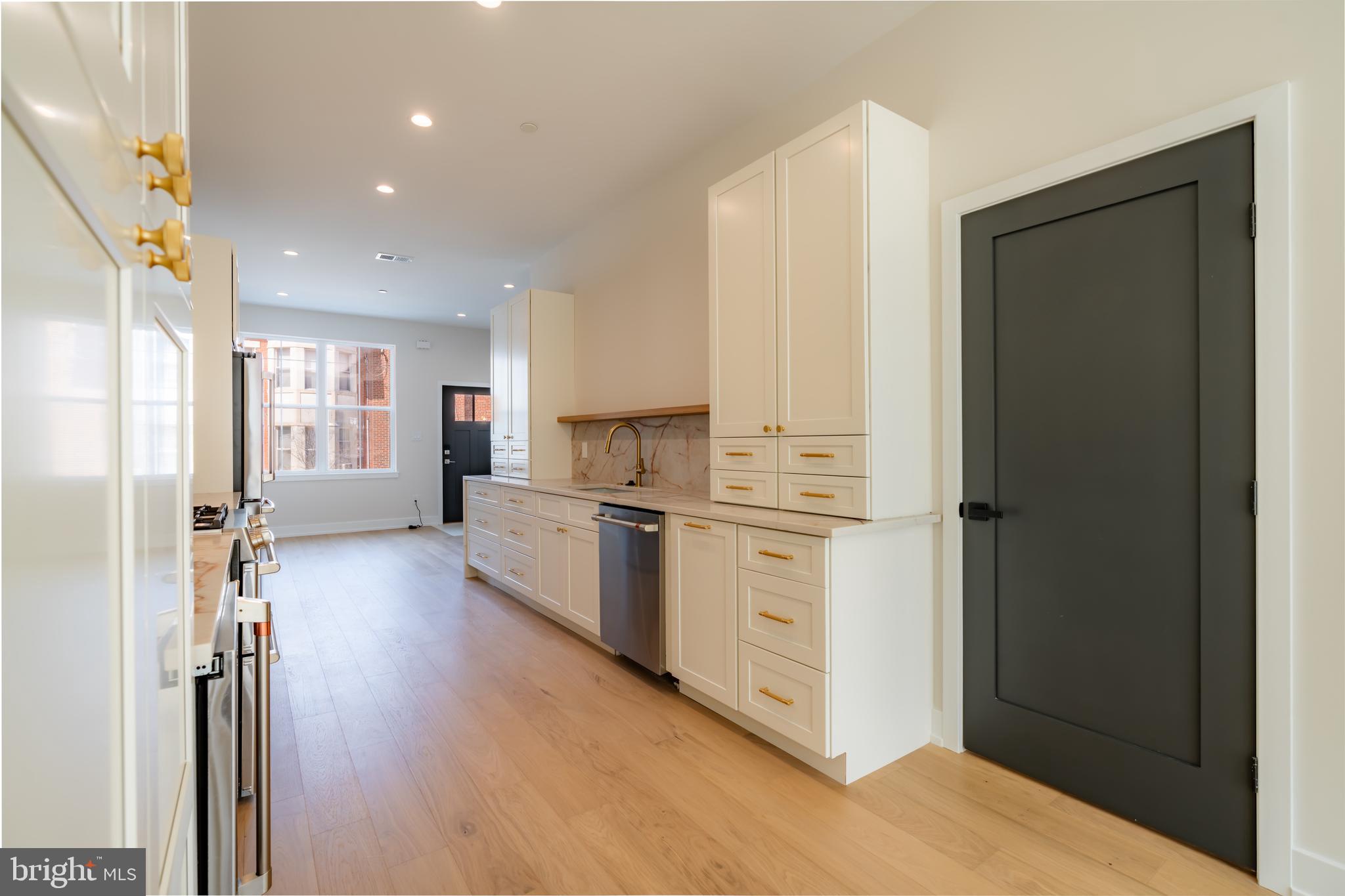 PASSYUNK SQUARE - Residential