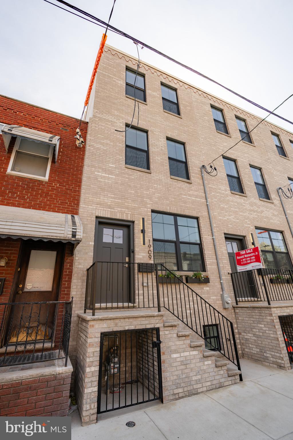 PASSYUNK SQUARE - Residential