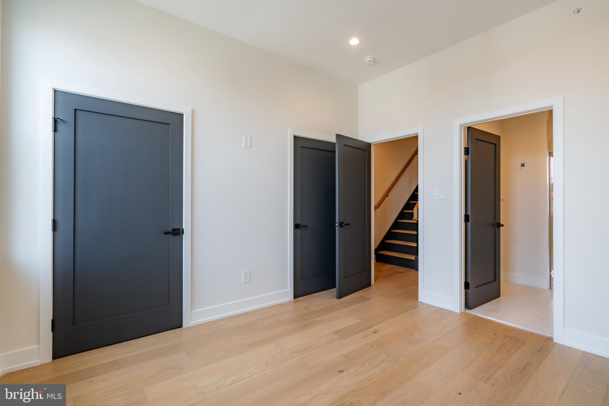 PASSYUNK SQUARE - Residential