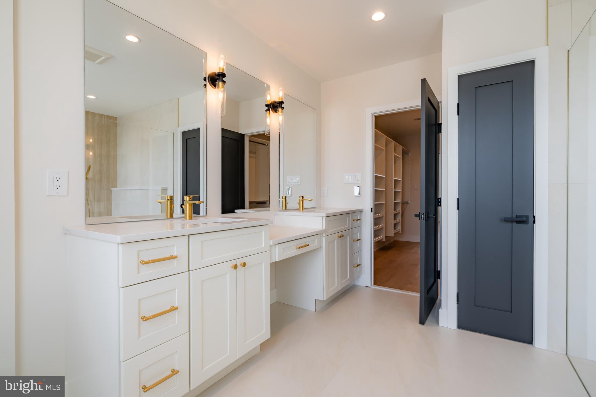 PASSYUNK SQUARE - Residential