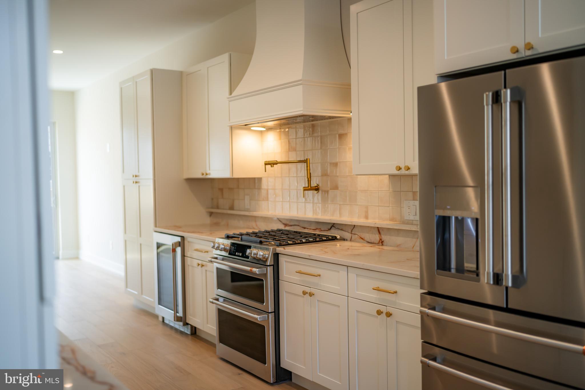 PASSYUNK SQUARE - Residential